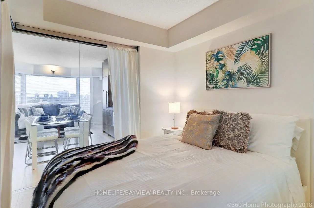 155 Yorkville Avenue #1918