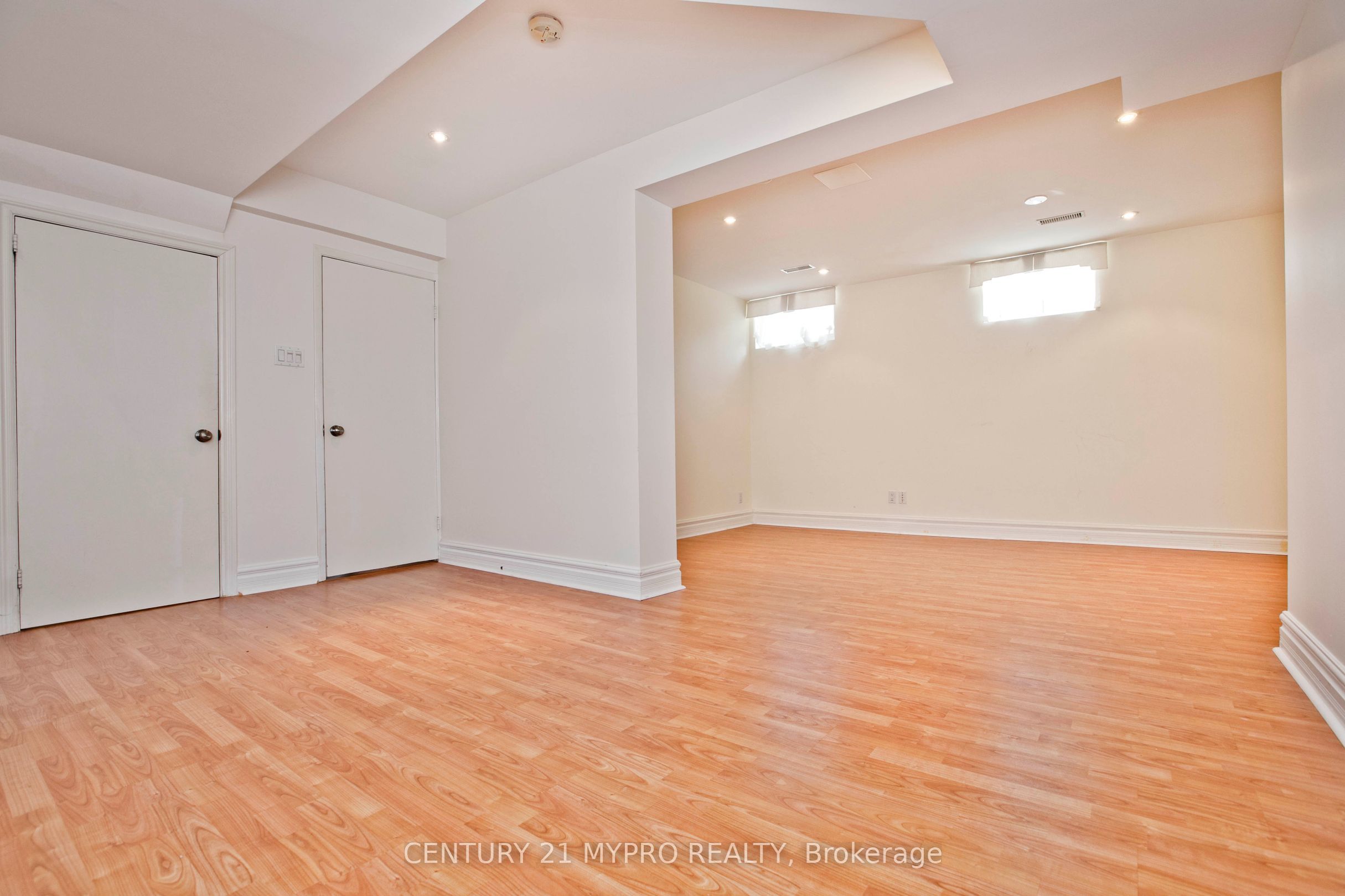 9 Shady Oaks Crescent