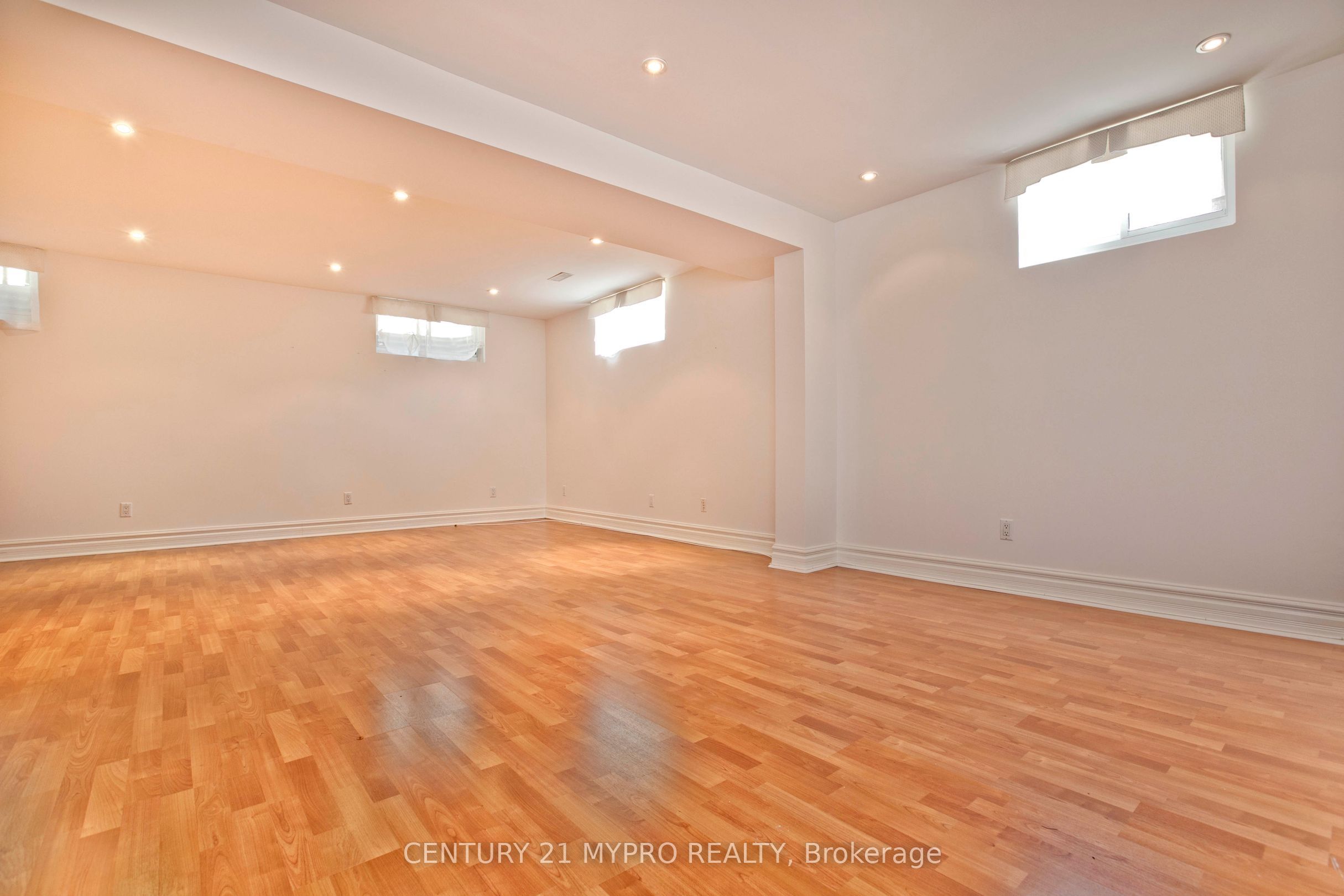 9 Shady Oaks Crescent