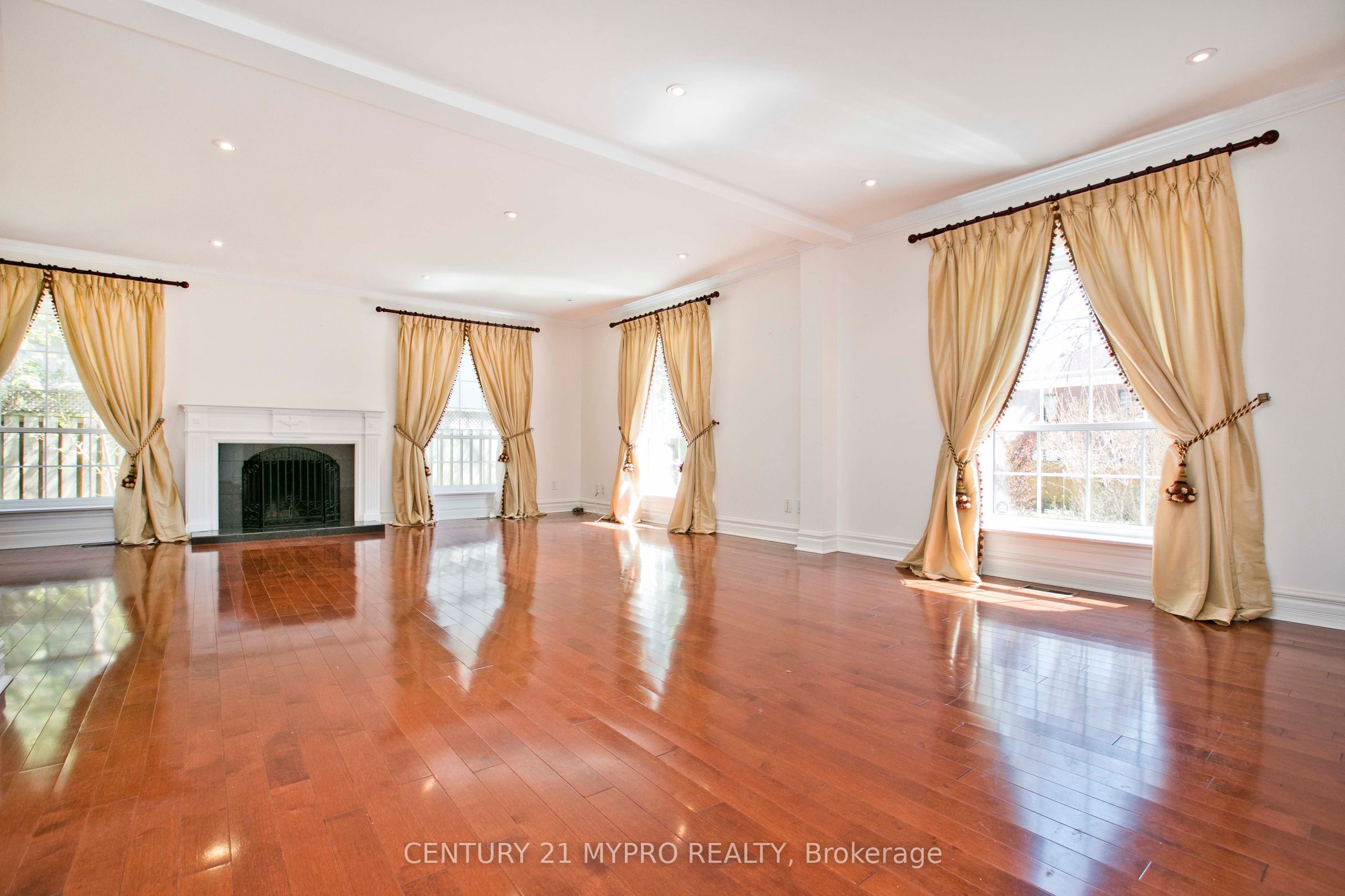 9 Shady Oaks Crescent