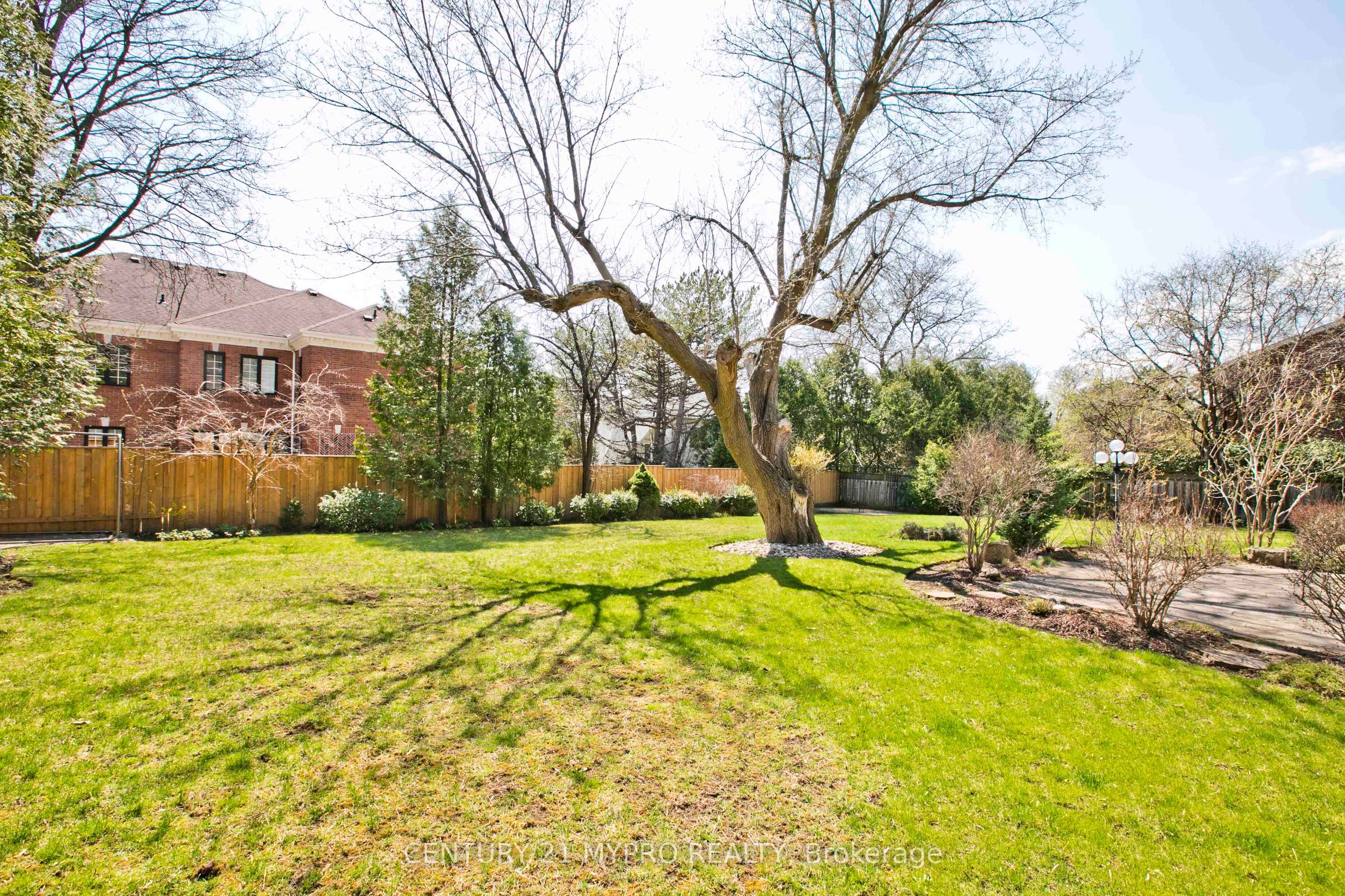 9 Shady Oaks Crescent