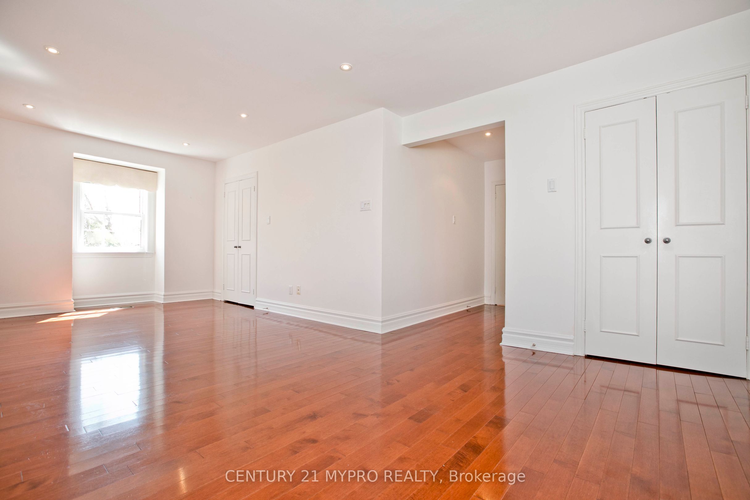 9 Shady Oaks Crescent