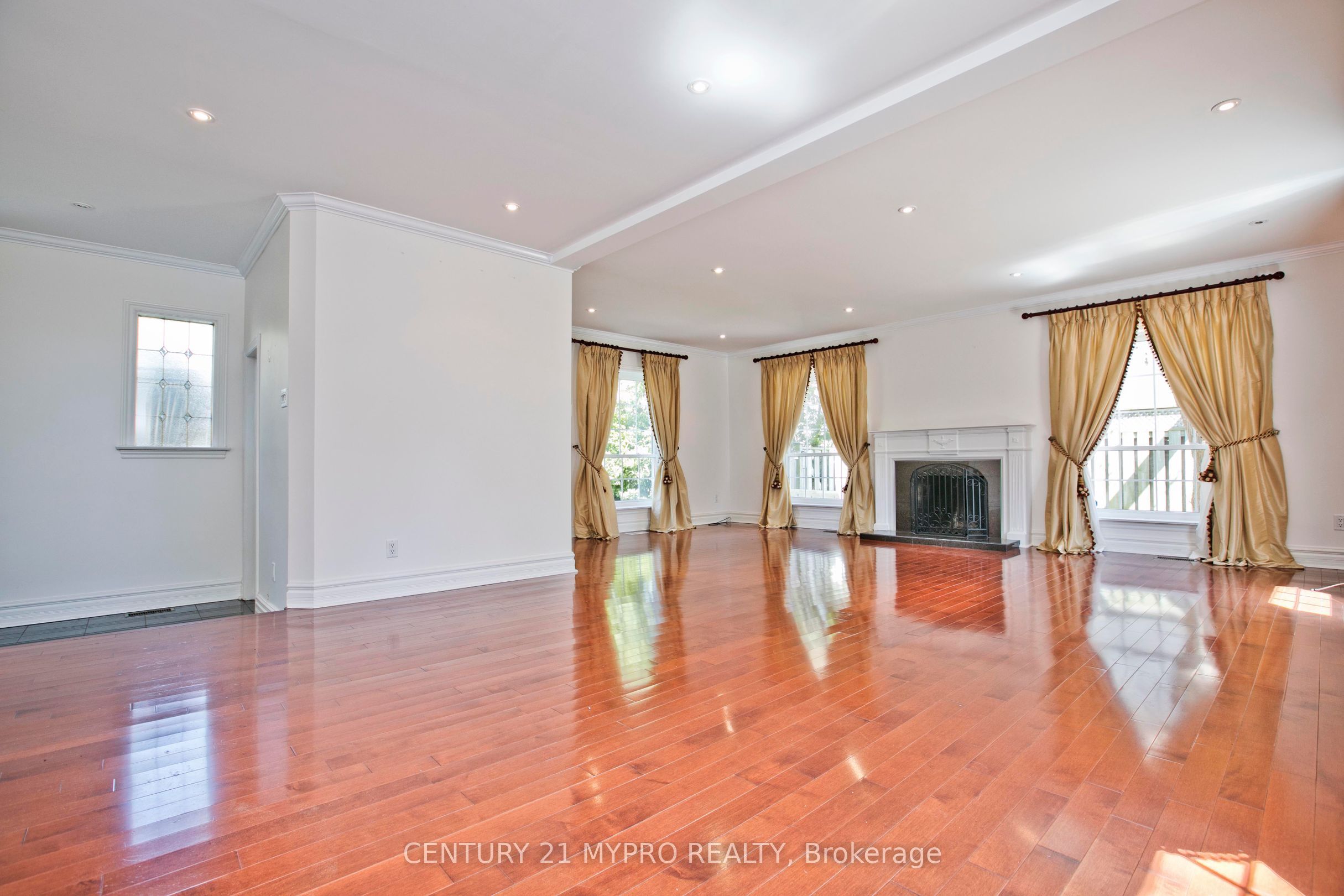 9 Shady Oaks Crescent