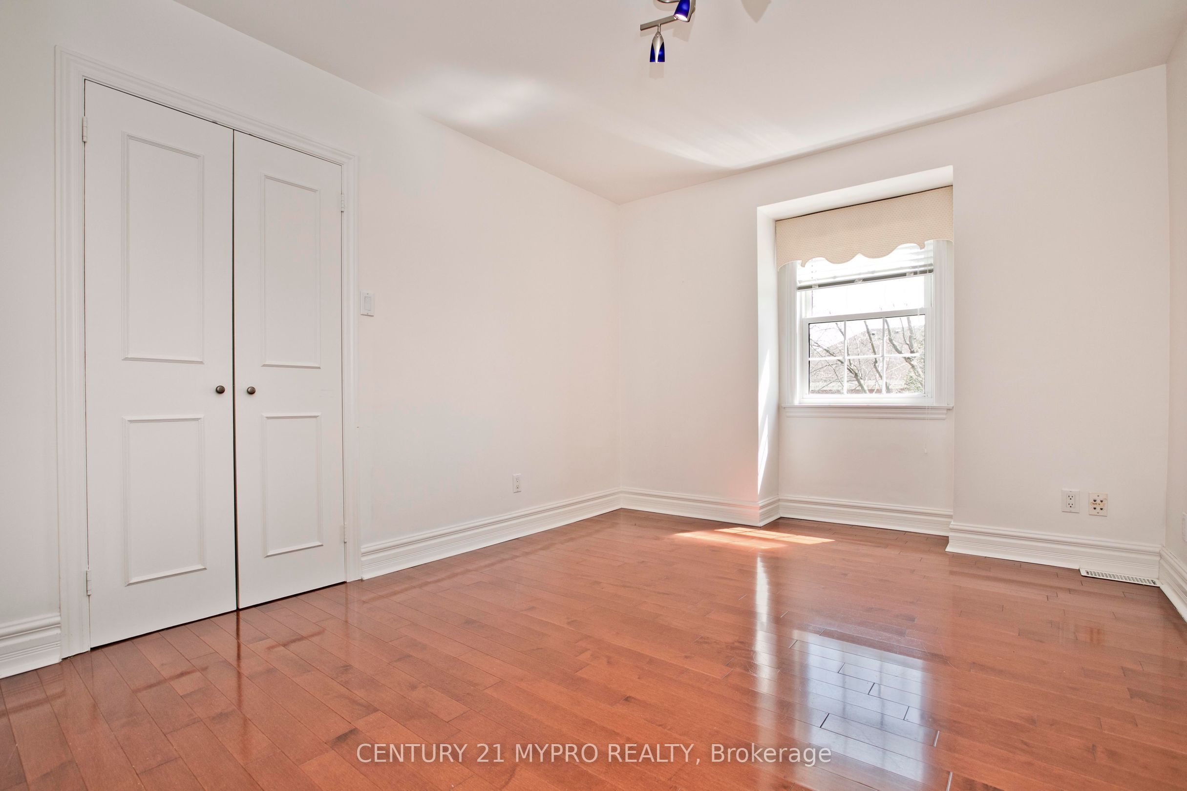 9 Shady Oaks Crescent