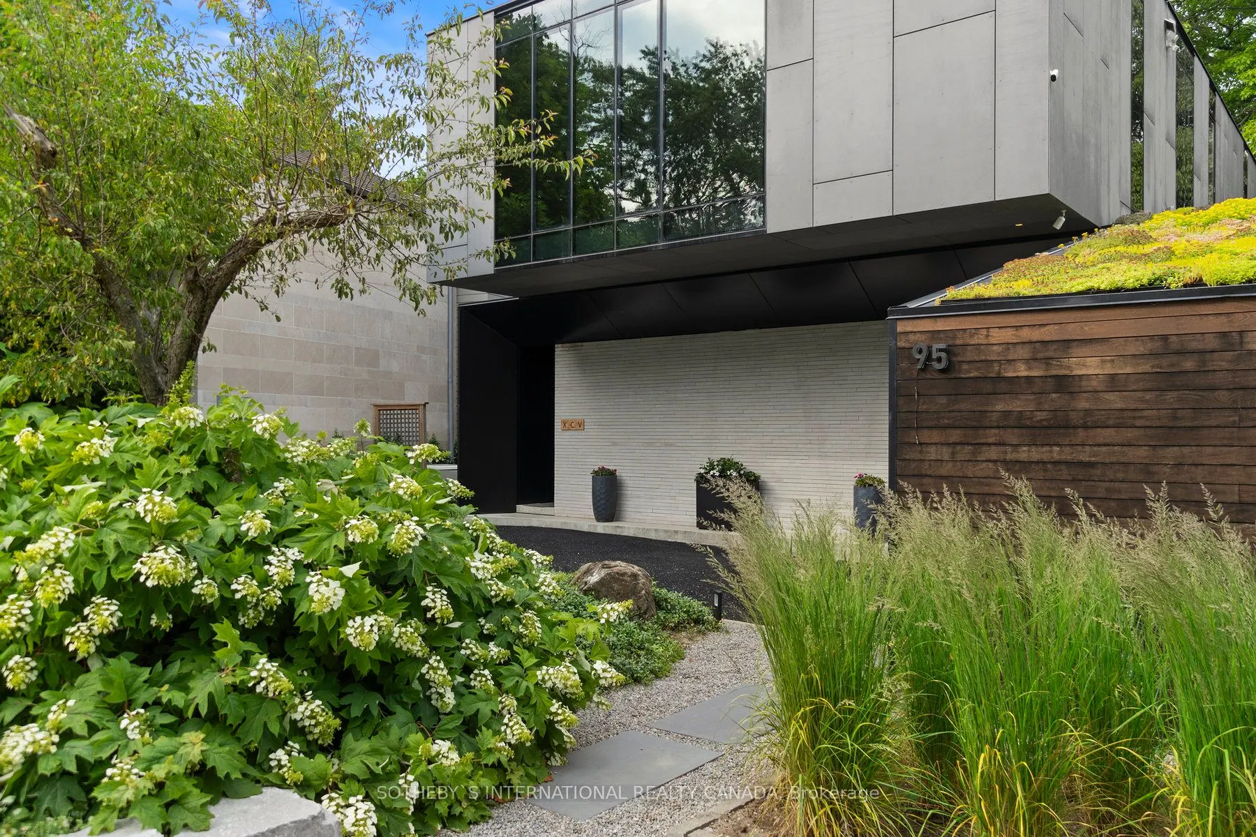 95 Riverview Drive