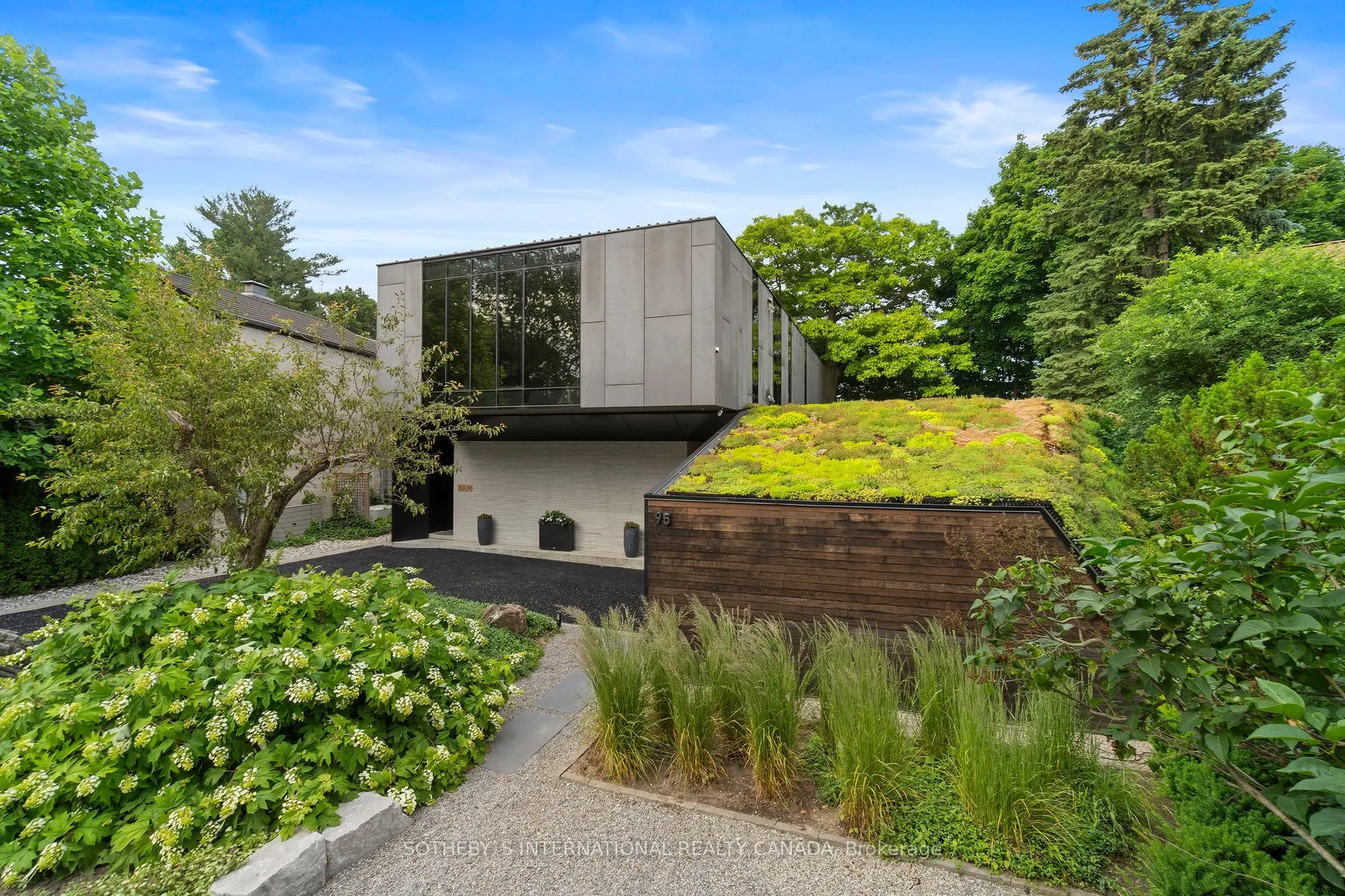 95 Riverview Drive