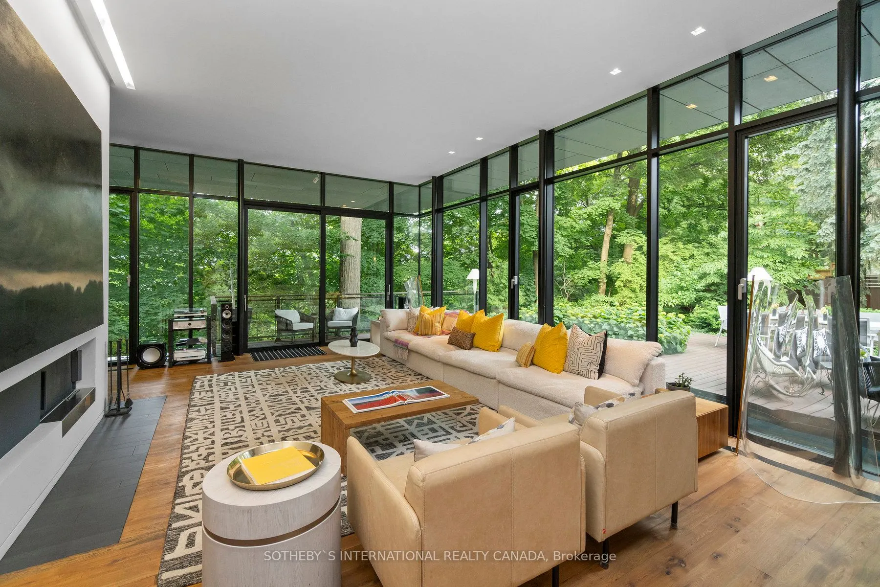 95 Riverview Drive