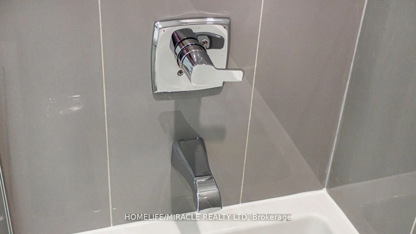 575 Bloor Street E, #2905