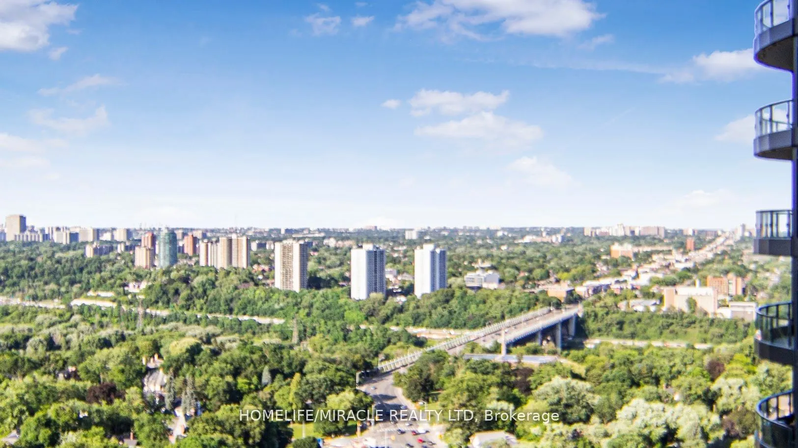 575 Bloor Street E, #2905