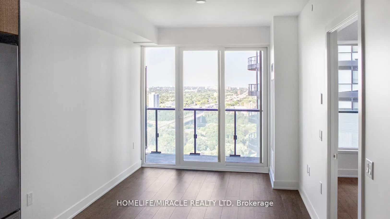 575 Bloor Street E, #2905