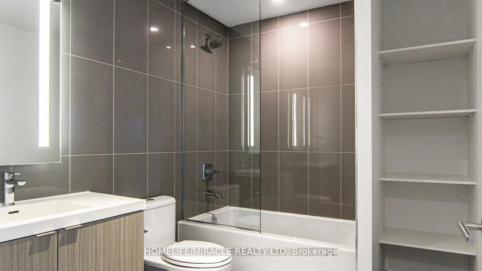 575 Bloor Street E, #2905