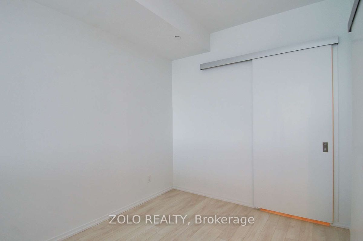 197 Yonge Street #5611