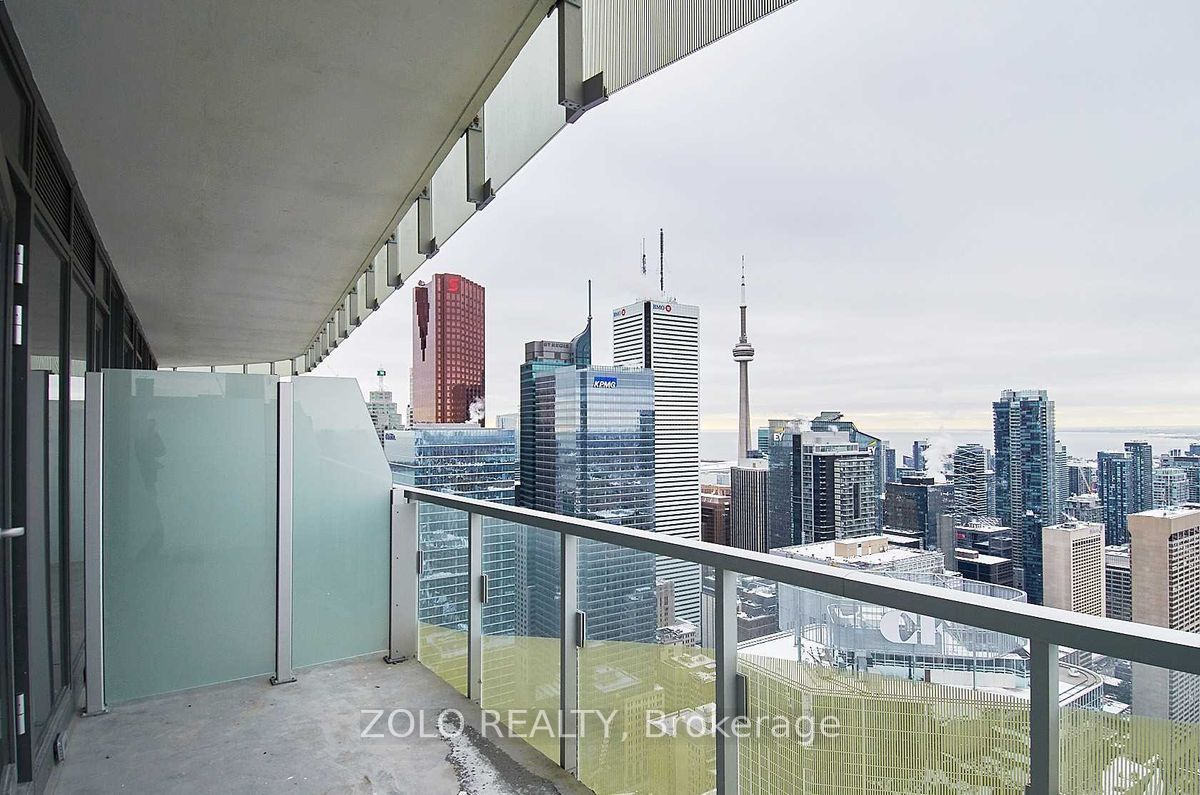 197 Yonge Street #5611