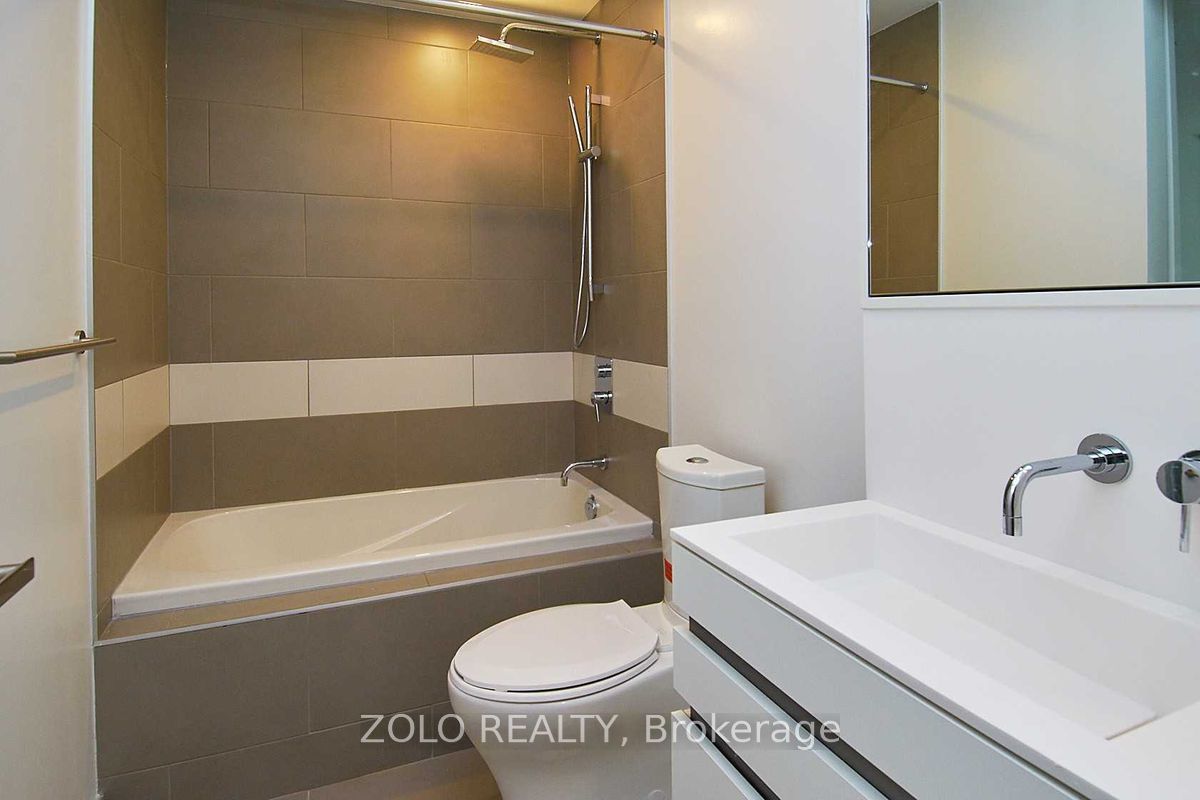 197 Yonge Street #5611