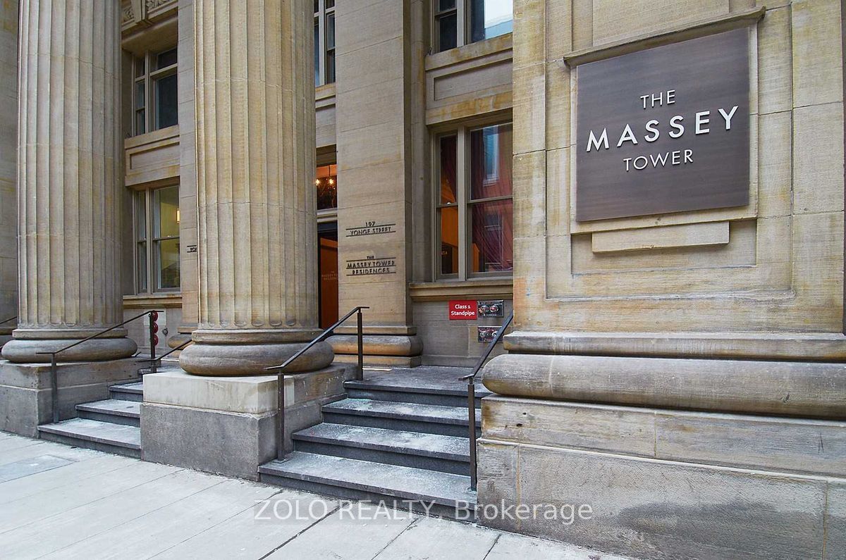 197 Yonge Street #5611