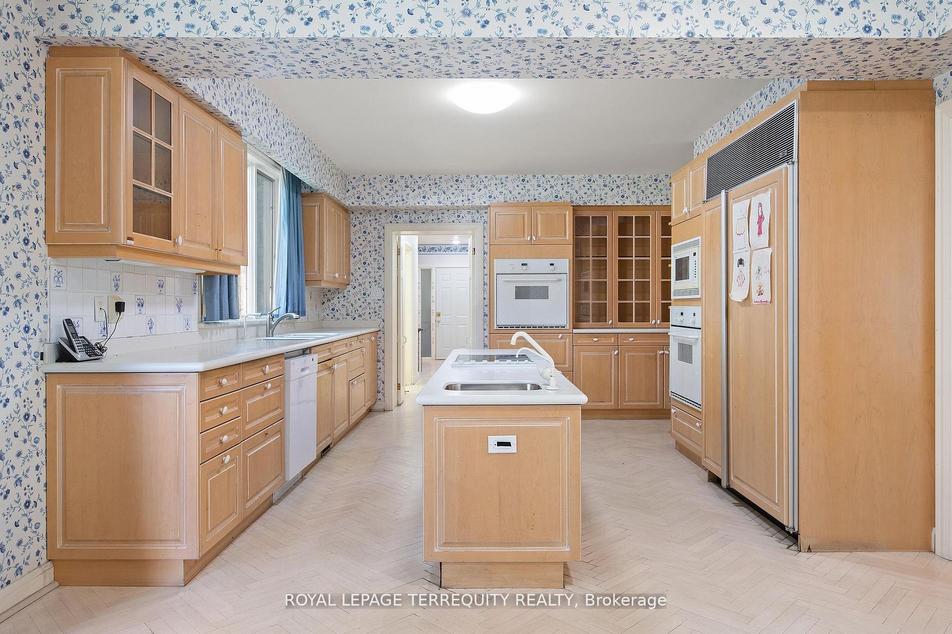 2 Chieftain Crescent