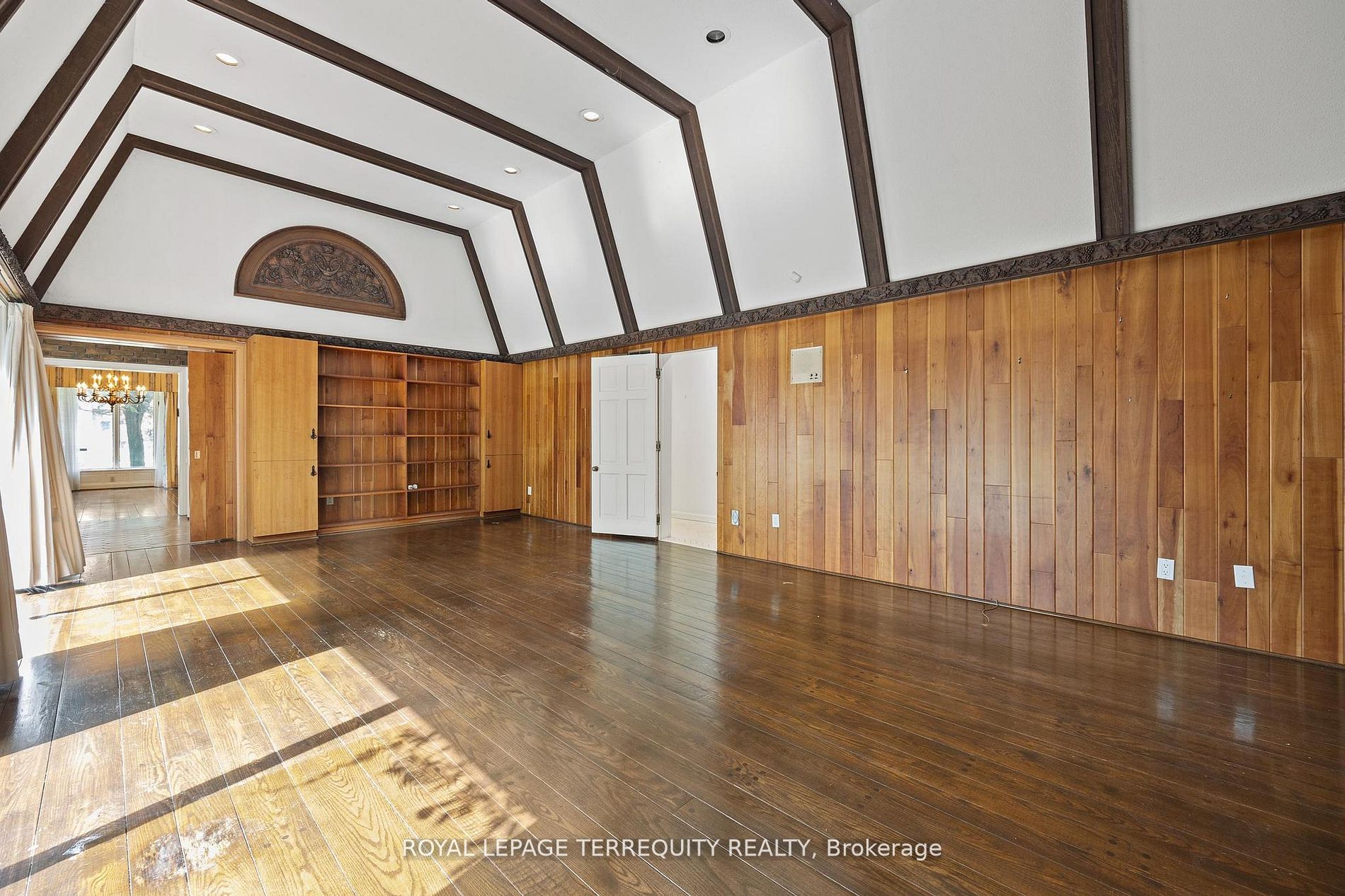 2 Chieftain Crescent