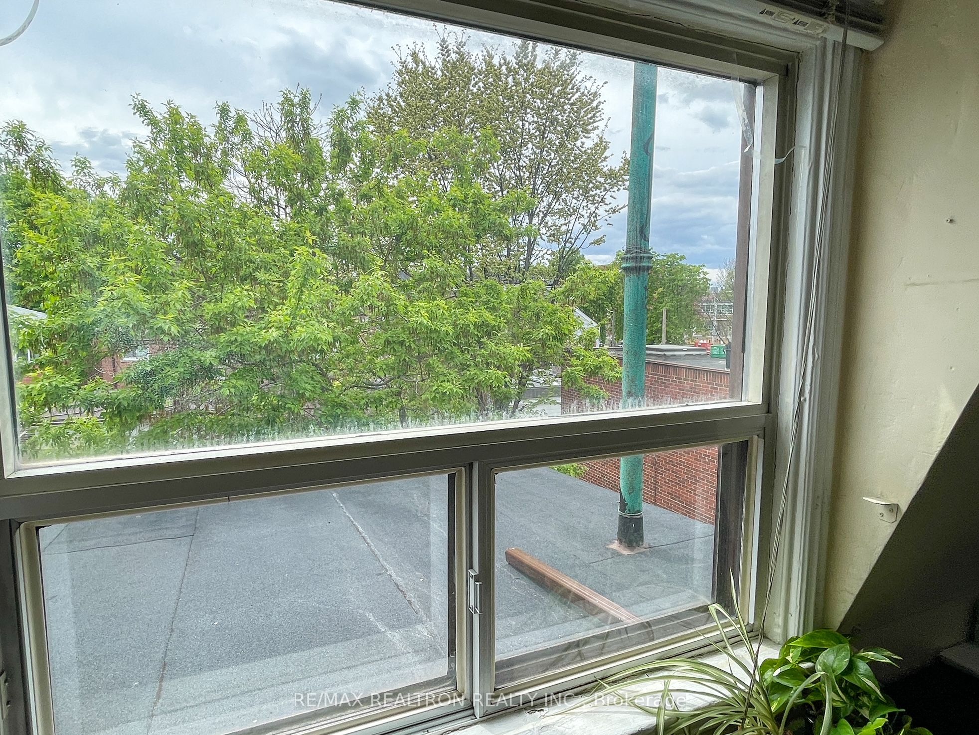 82A Augusta Avenue