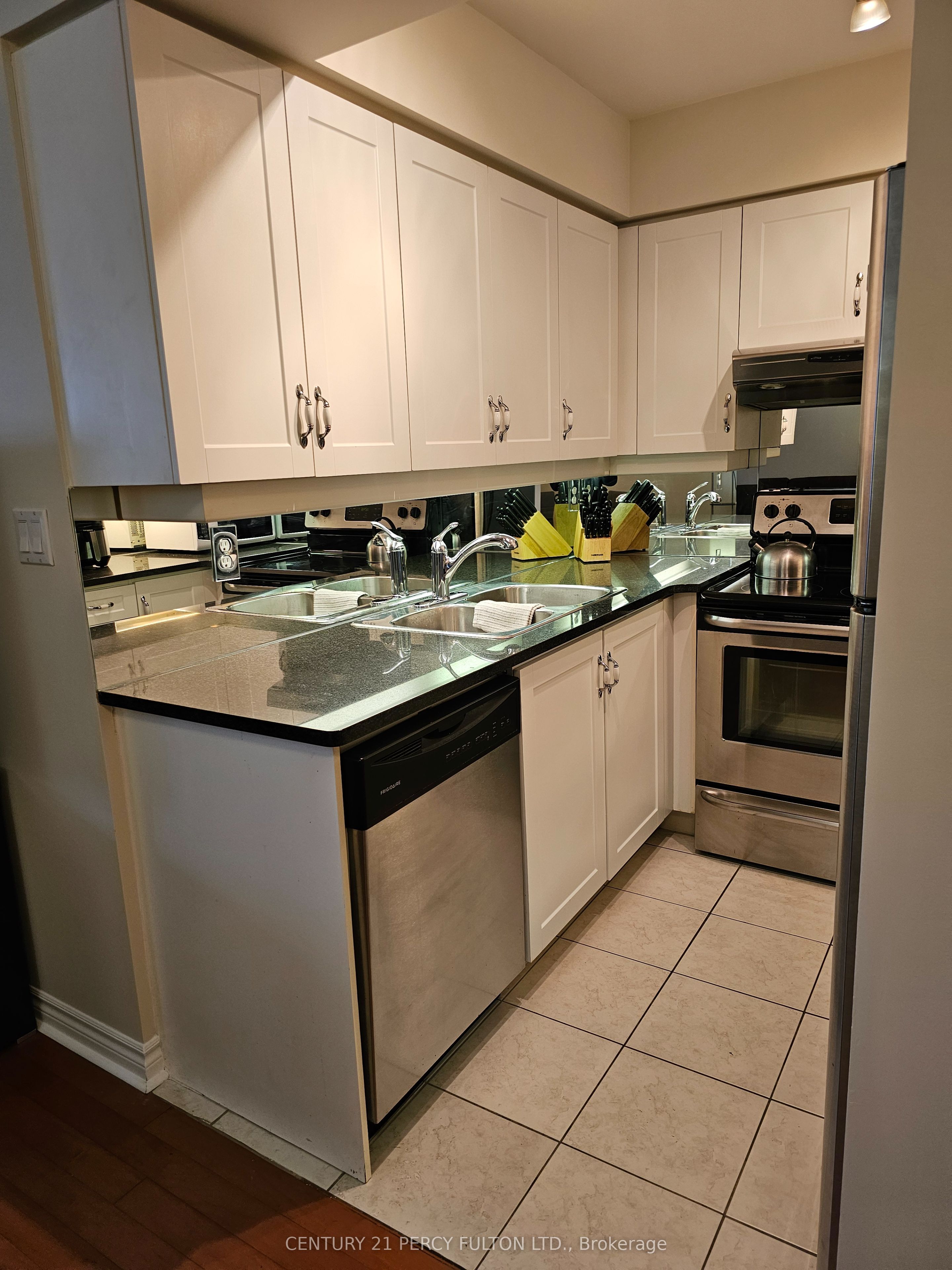 1 Rean Drive #1606