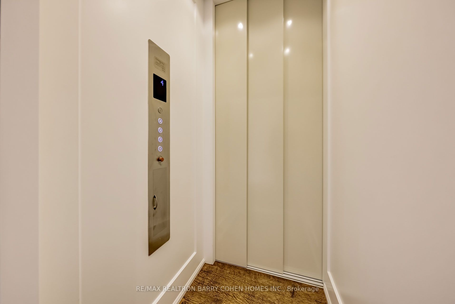 189 Old Yonge Street