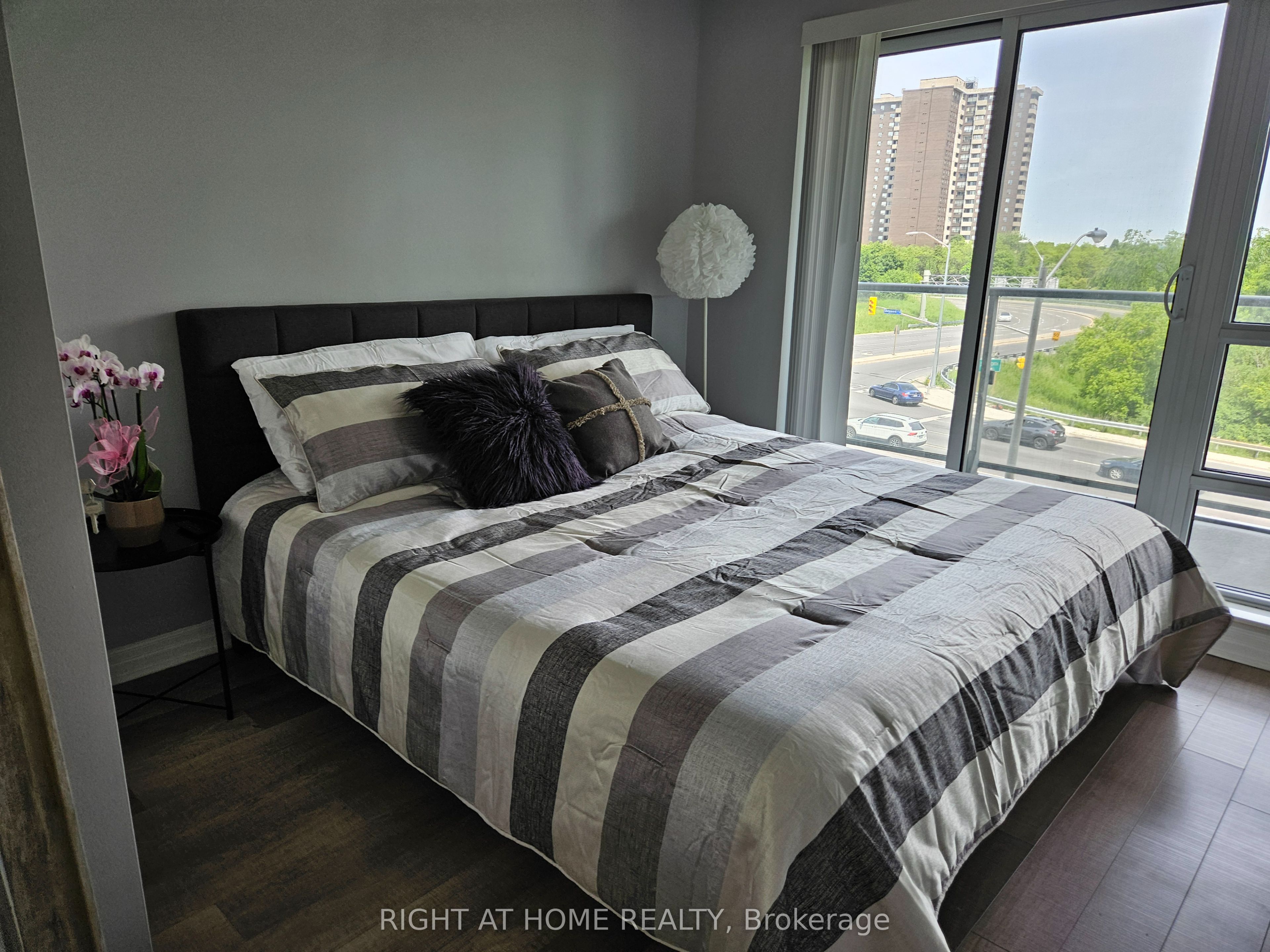 2015 Sheppard Avenue E #307