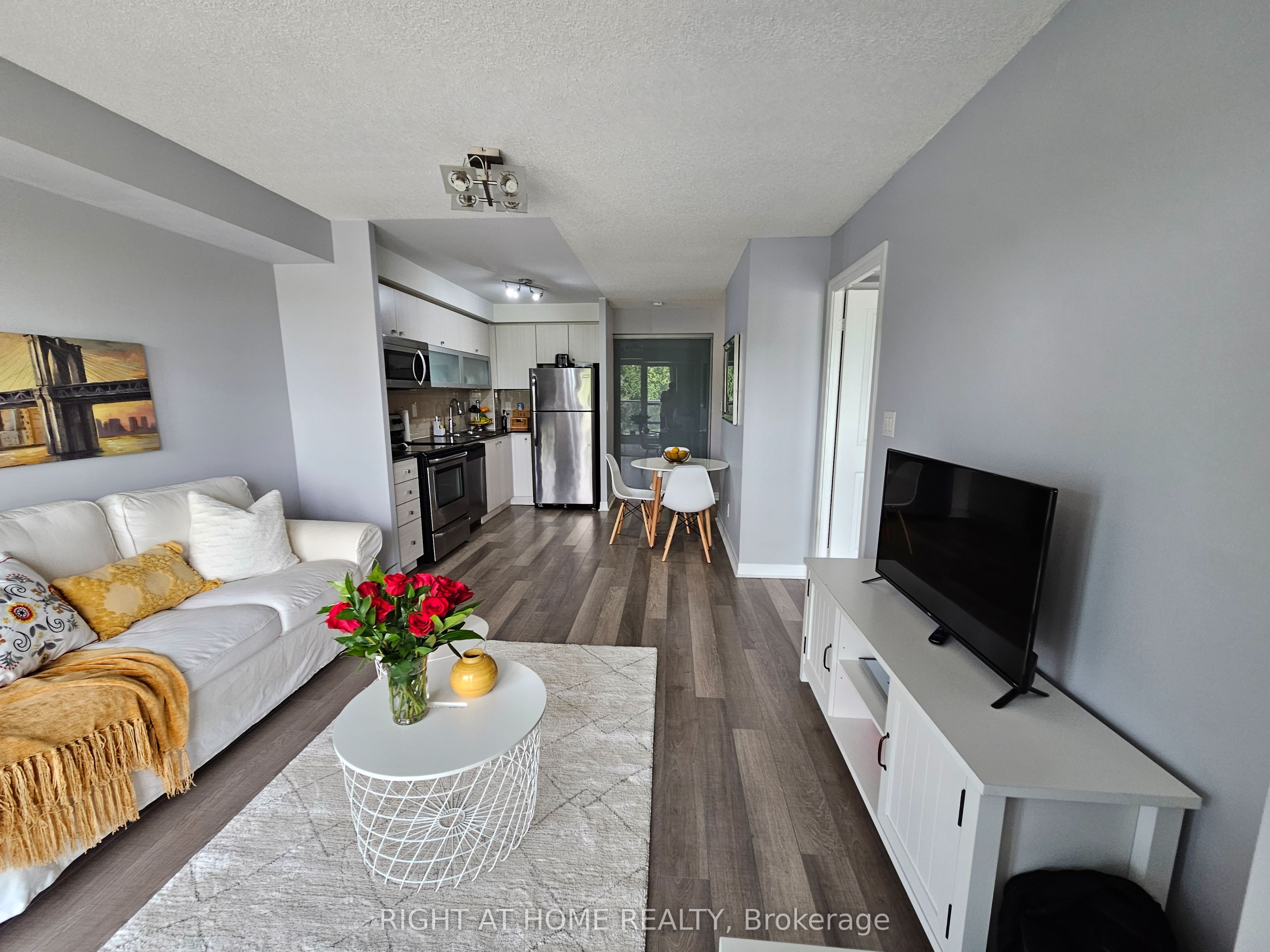 2015 Sheppard Avenue E #307