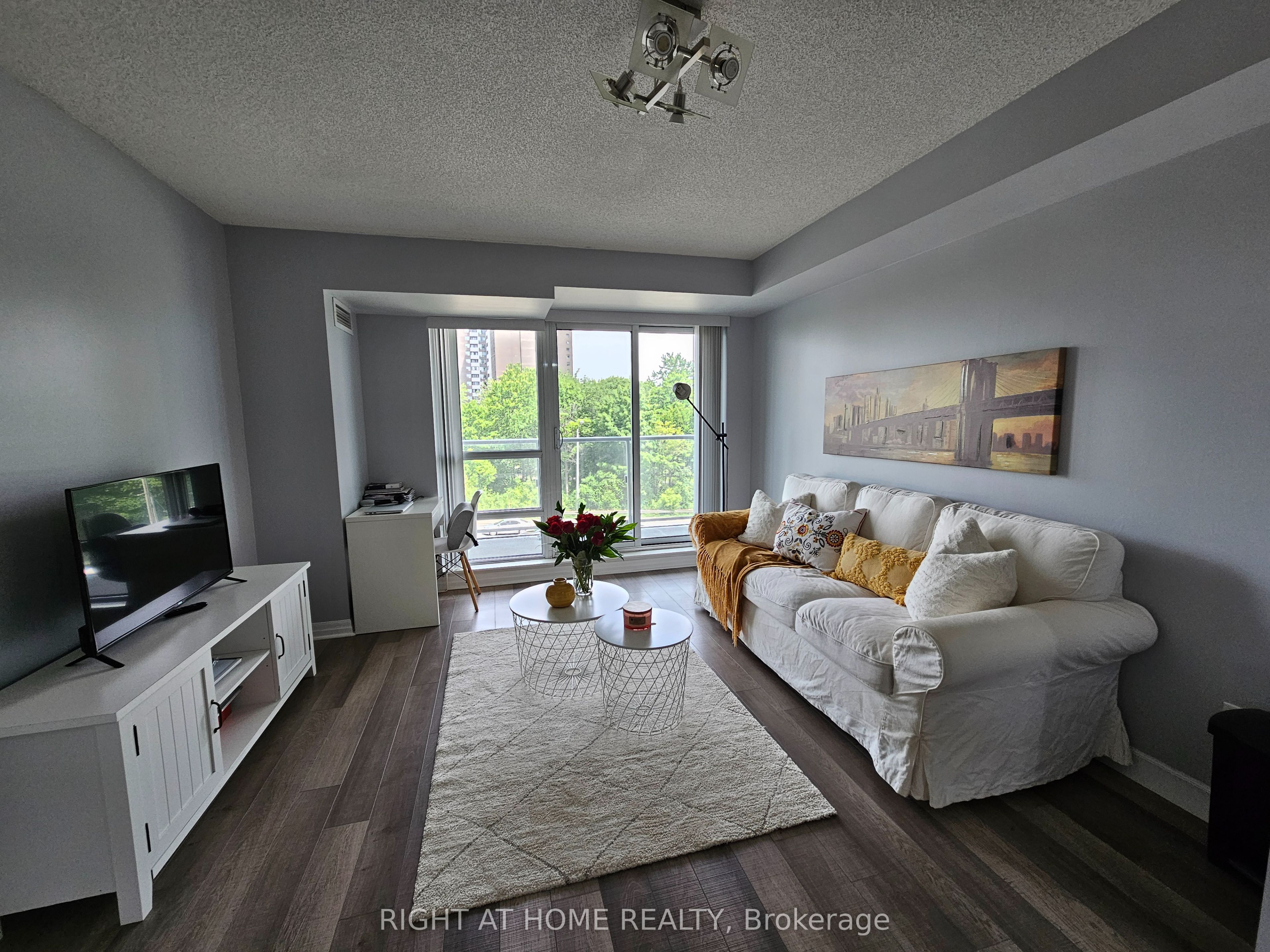 2015 Sheppard Avenue E #307