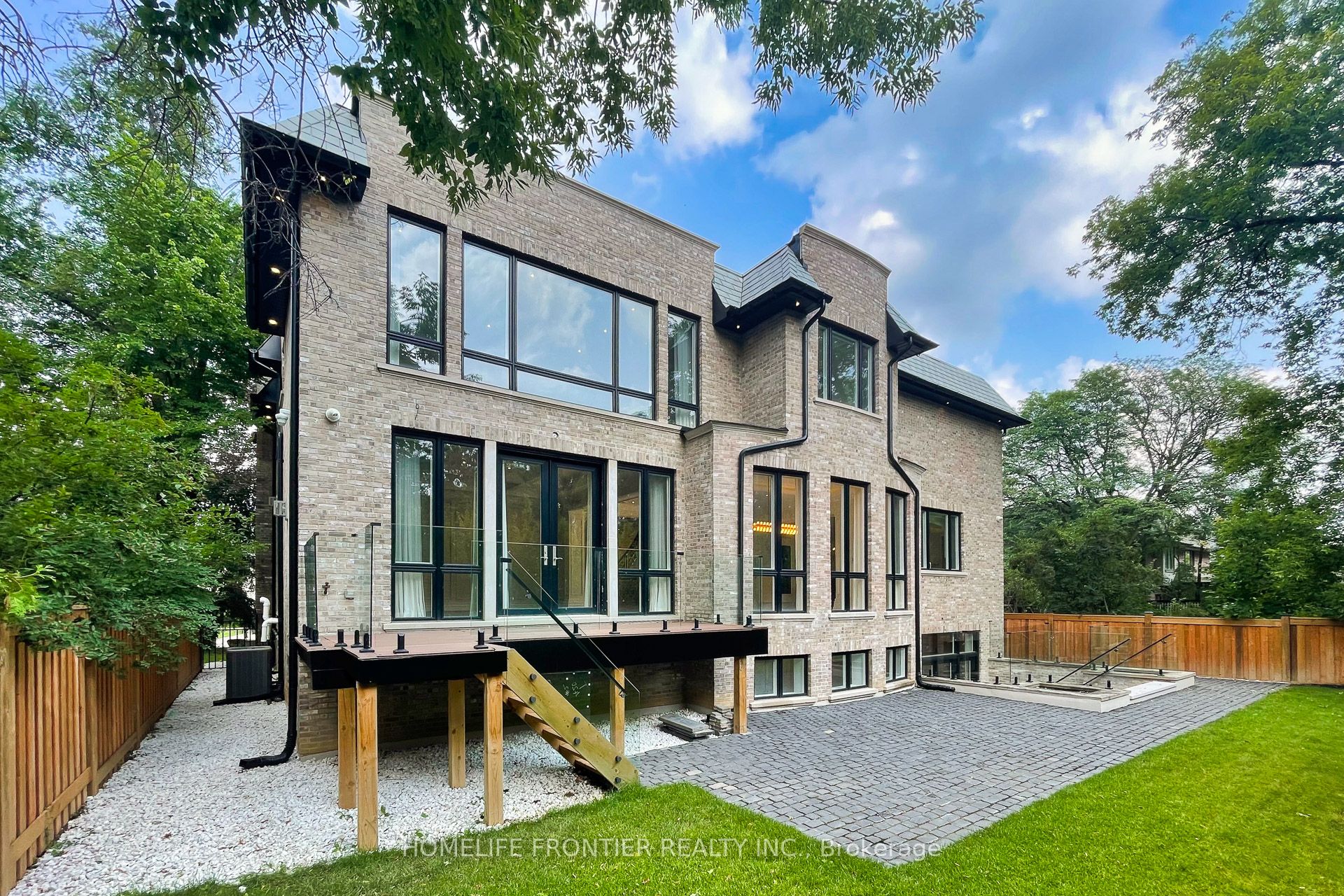 73 Lord Seaton Road