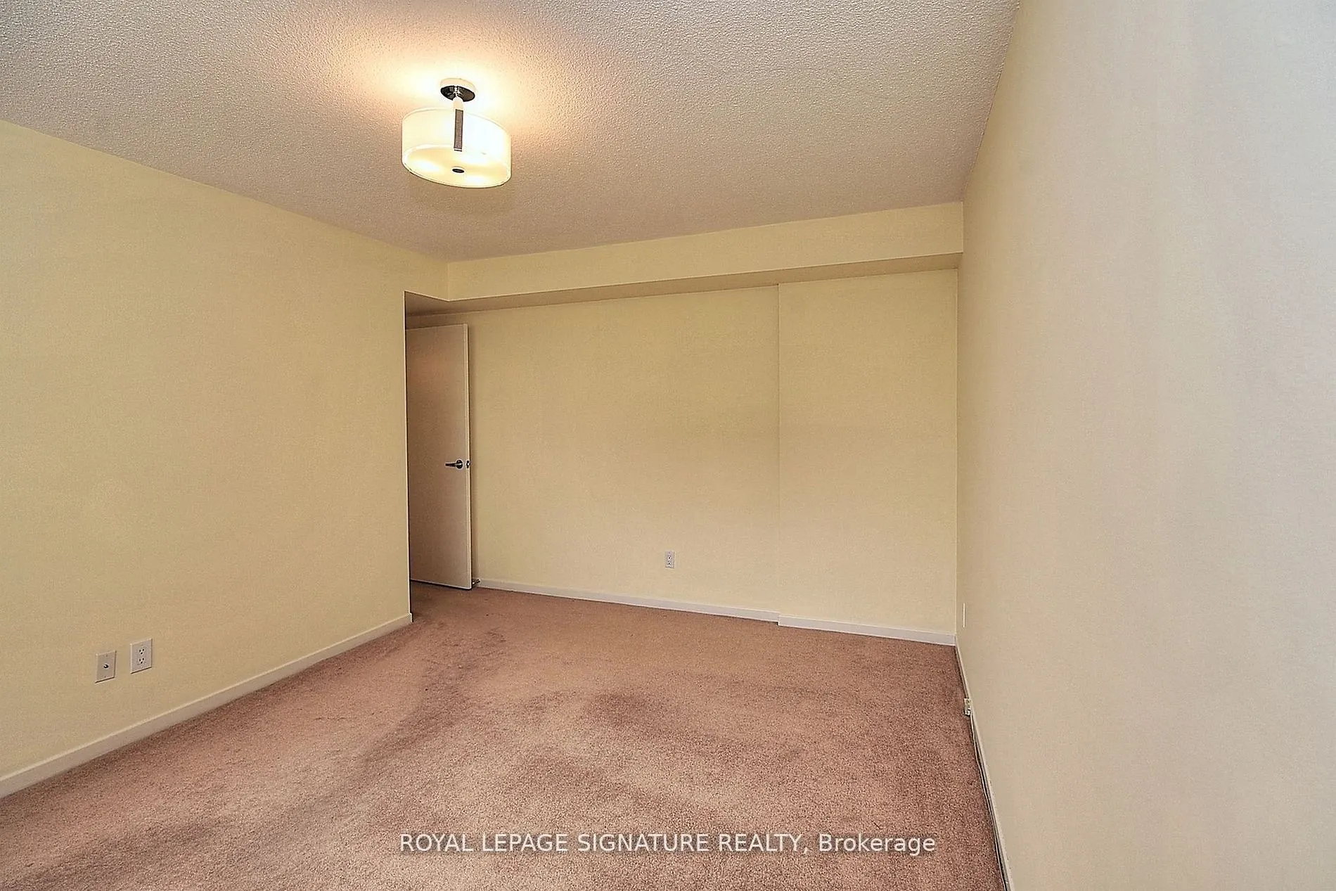 10 Tangreen Court, #702