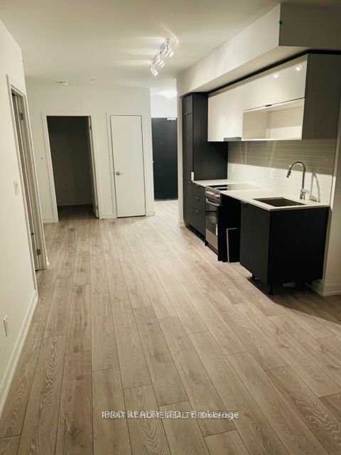 159 Wellesley Street E #406
