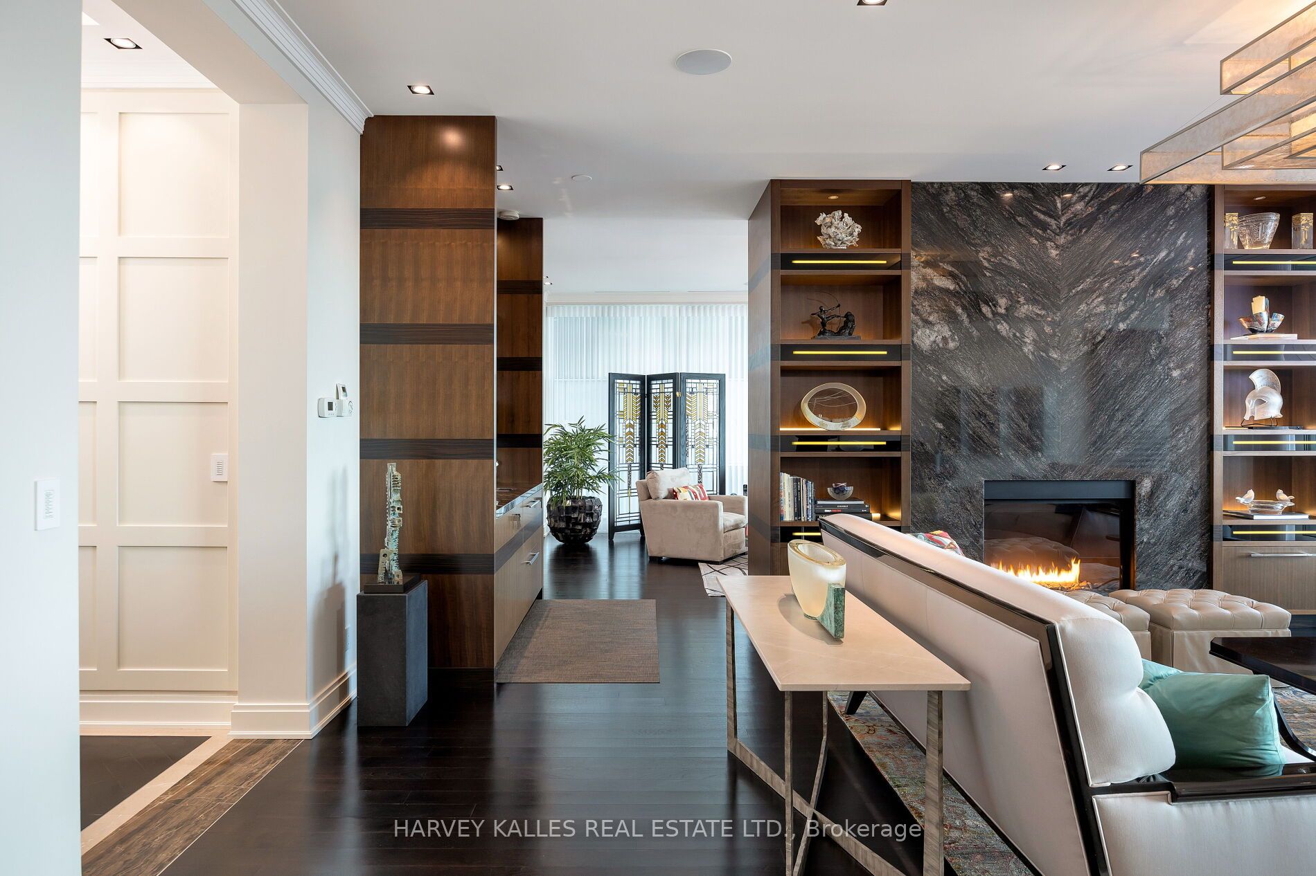 206 Bloor Street W #1501