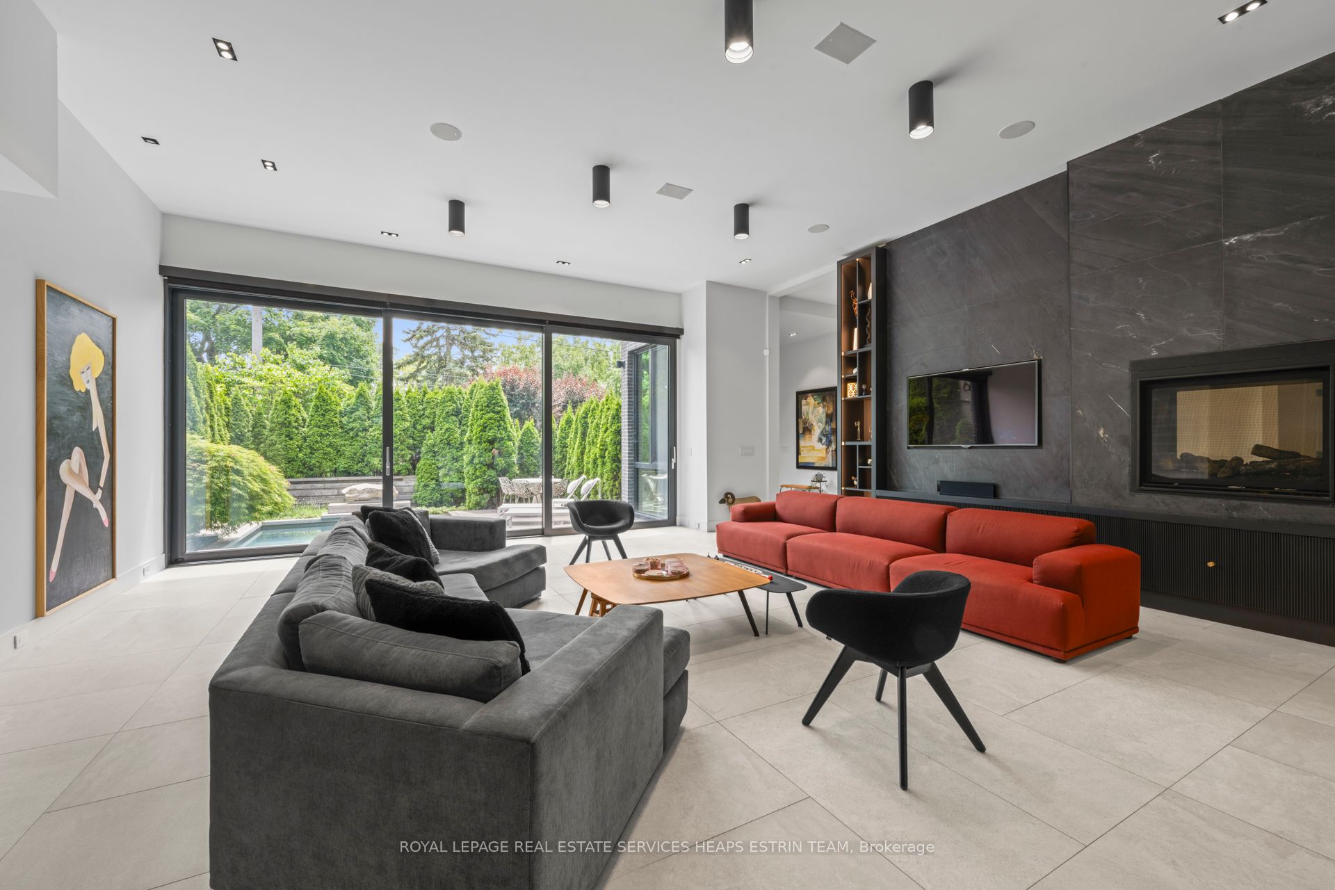 108 Stratford Crescent