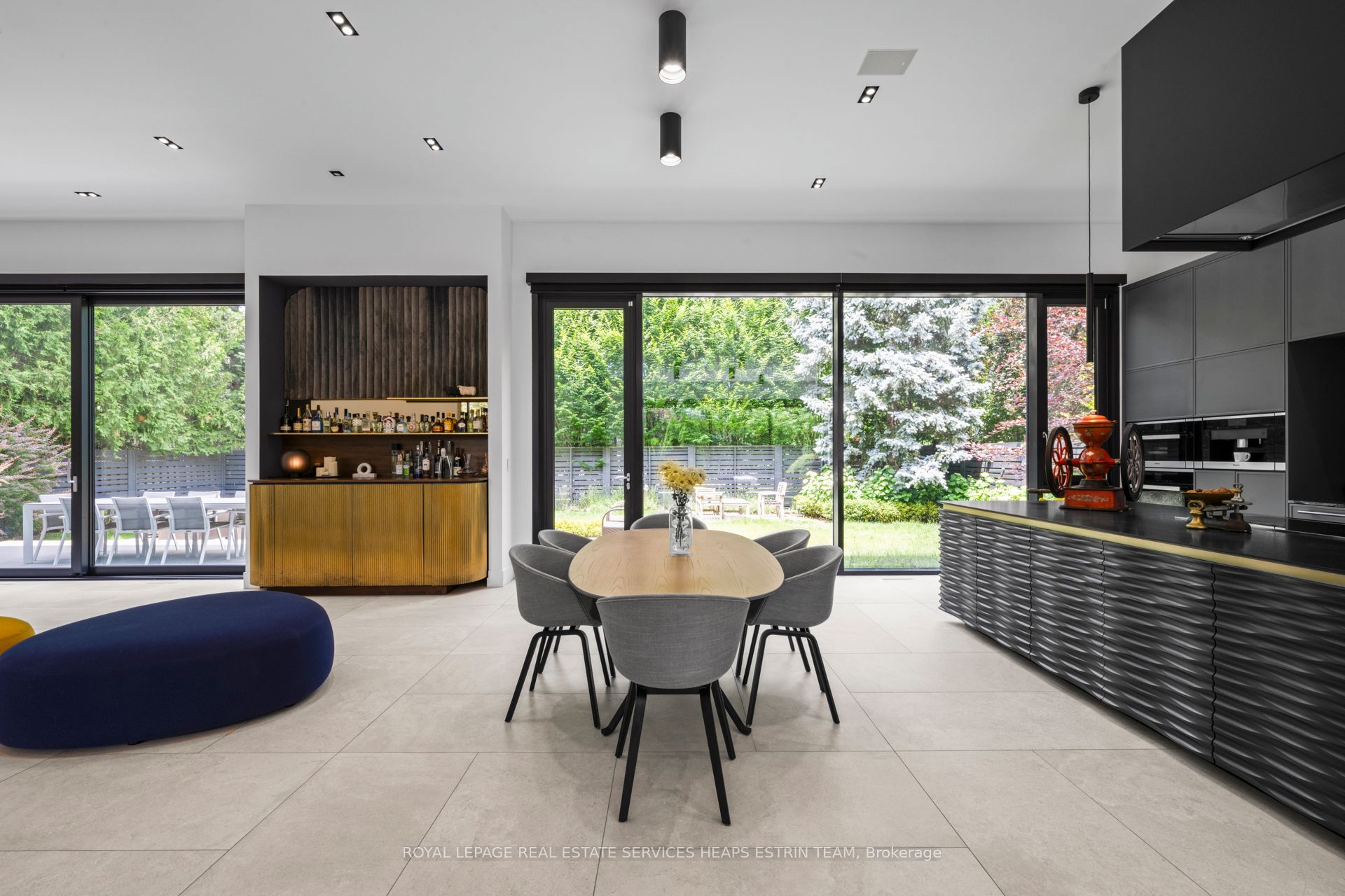 108 Stratford Crescent