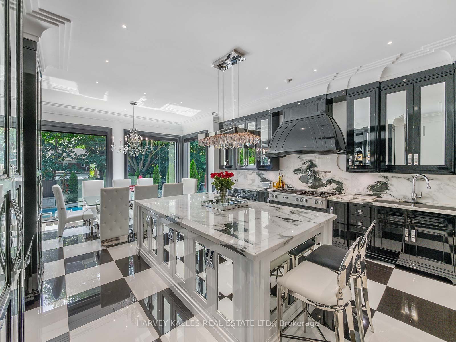 327 Cortleigh Boulevard