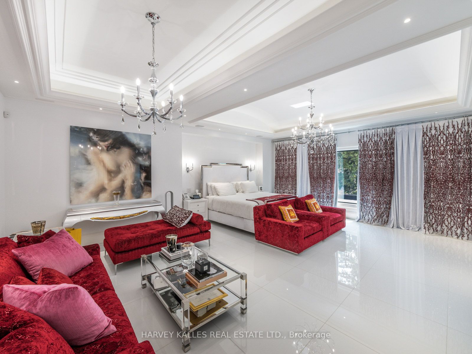327 Cortleigh Boulevard