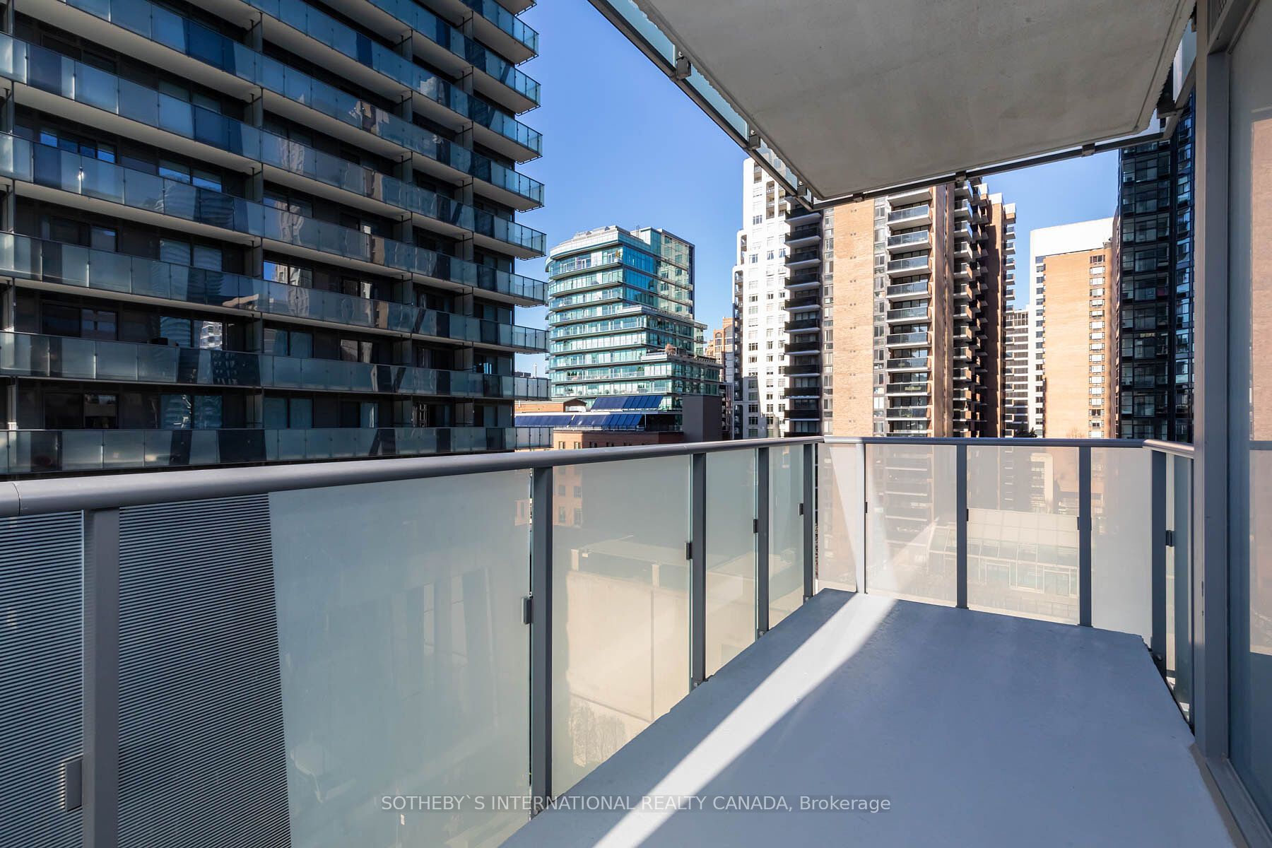 1080 Bay Street #608