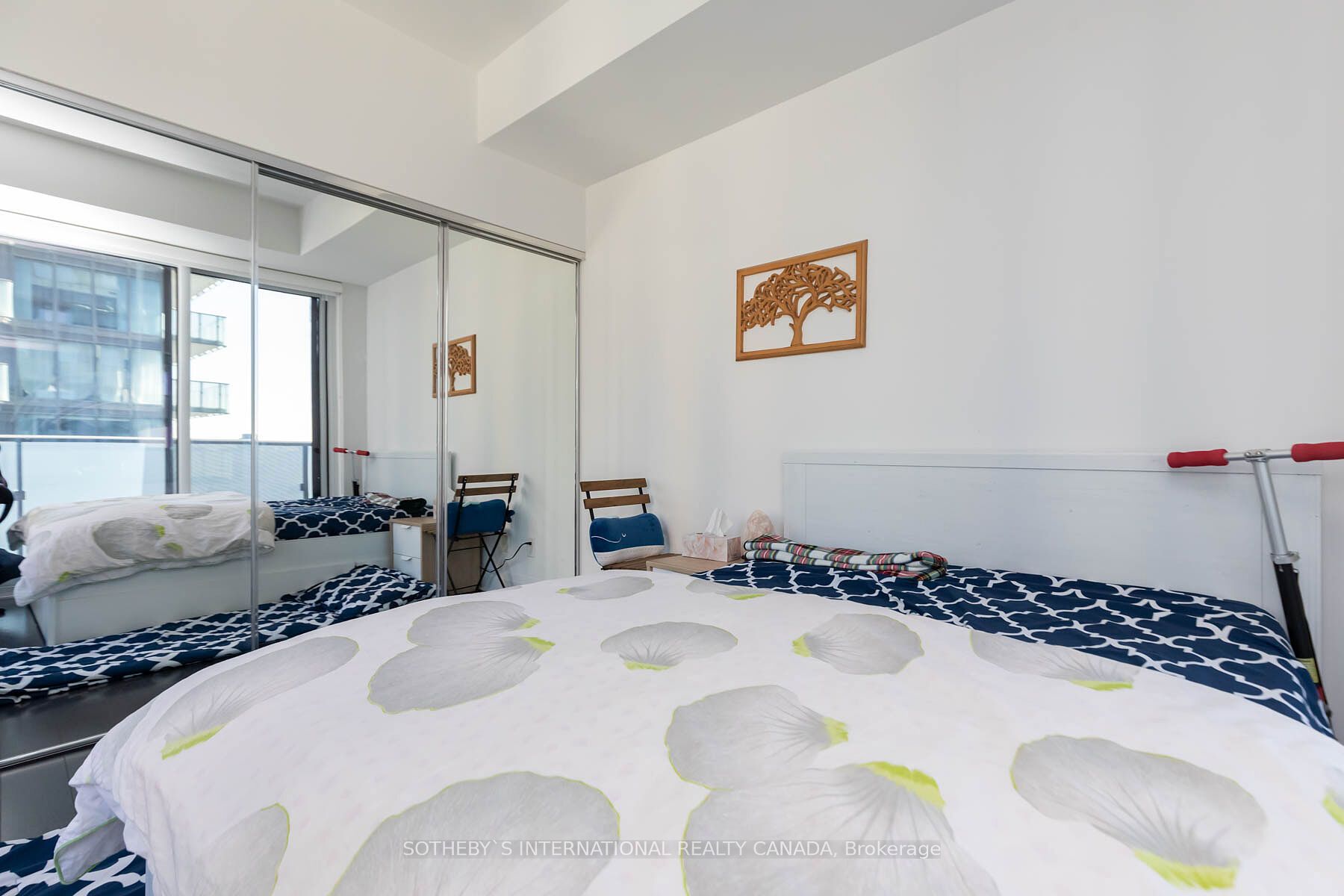 1080 Bay Street #608