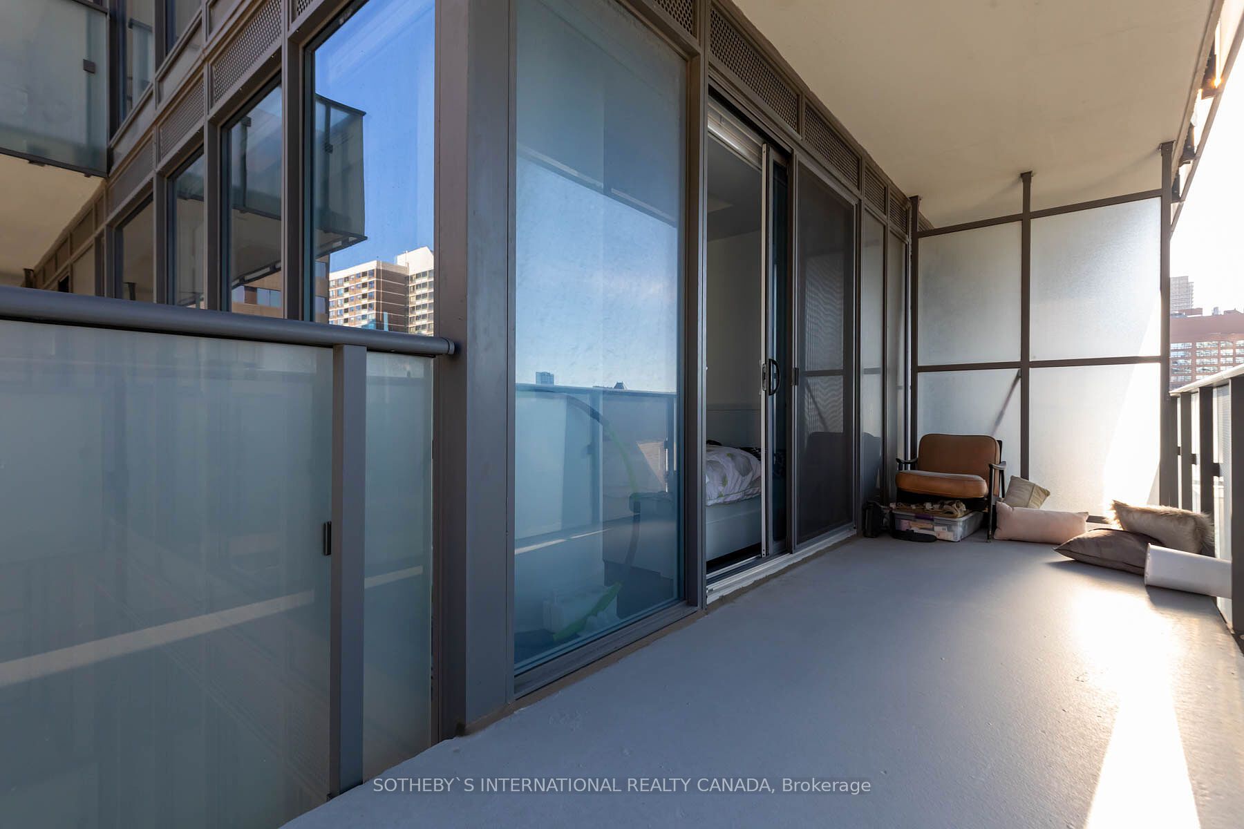 1080 Bay Street #608