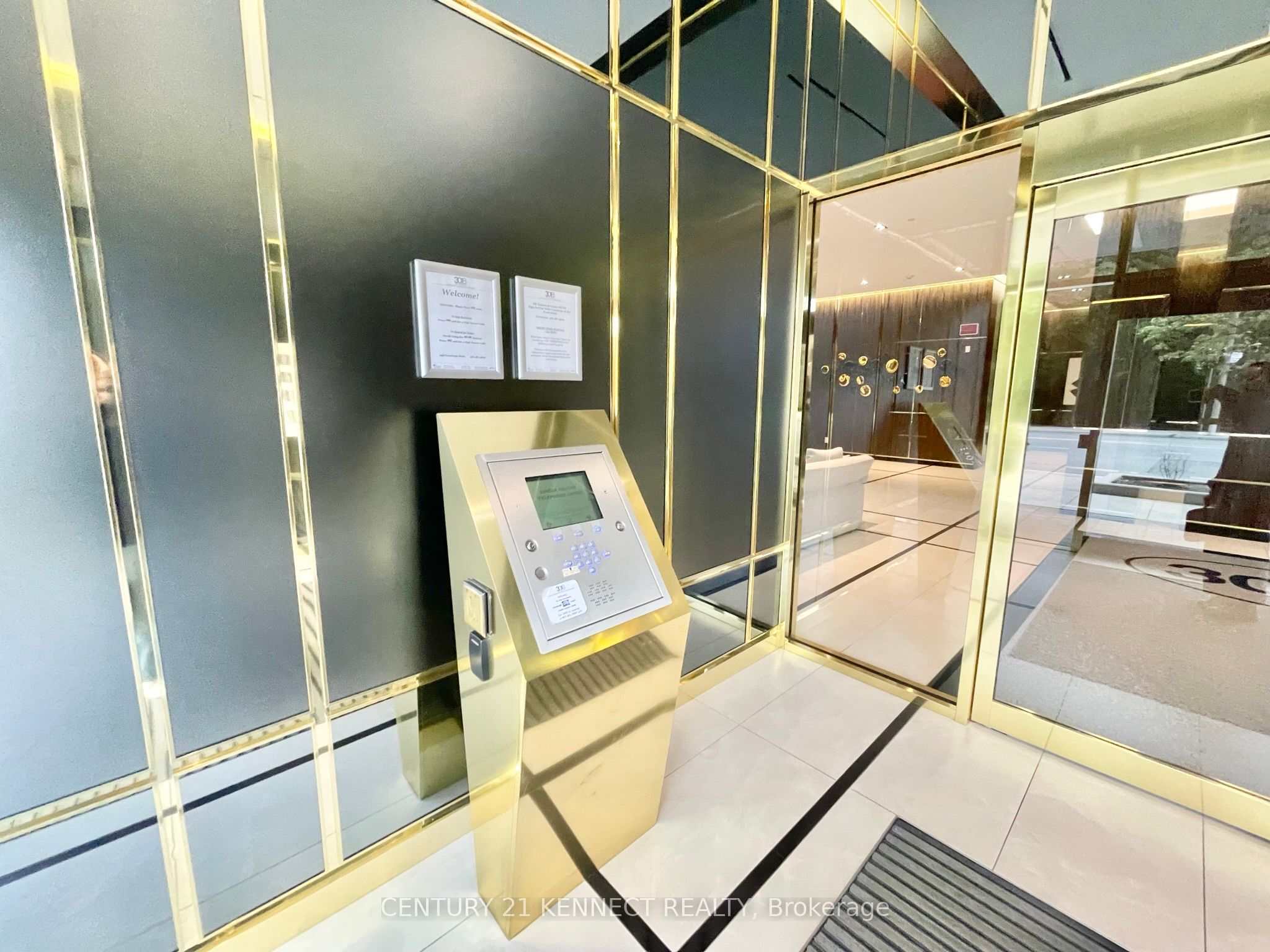 3018 Yonge Street, #613