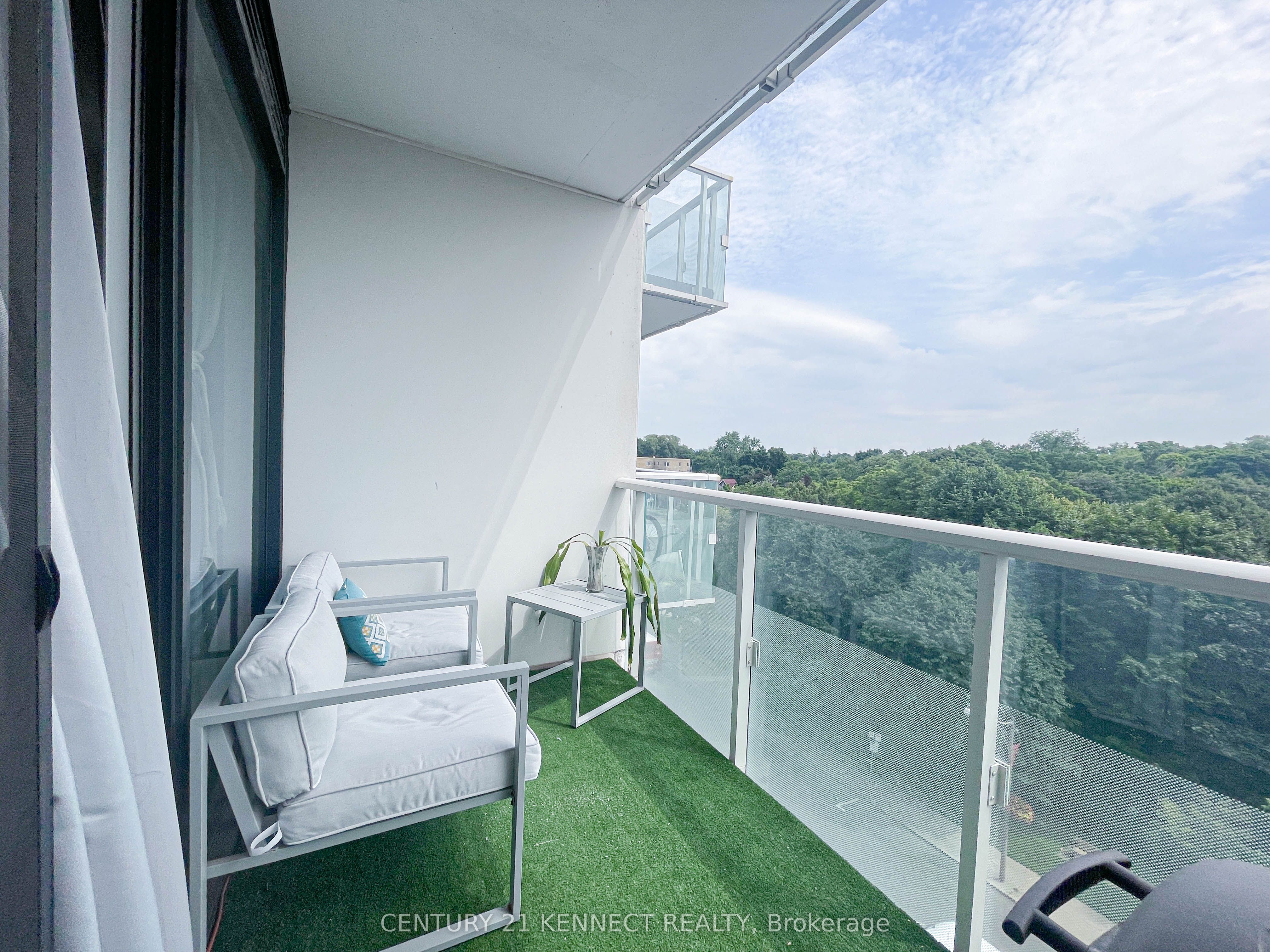 3018 Yonge Street, #613