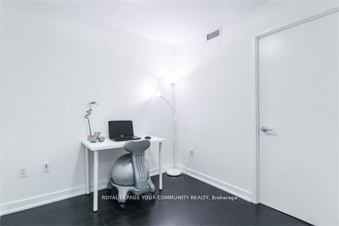 10 Capreol Court #902