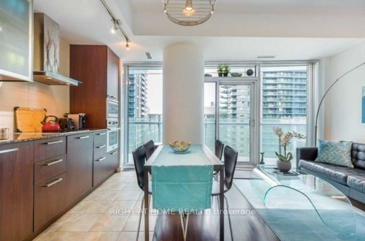 14 York Street #708