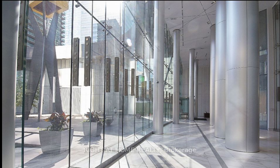 14 York Street #708