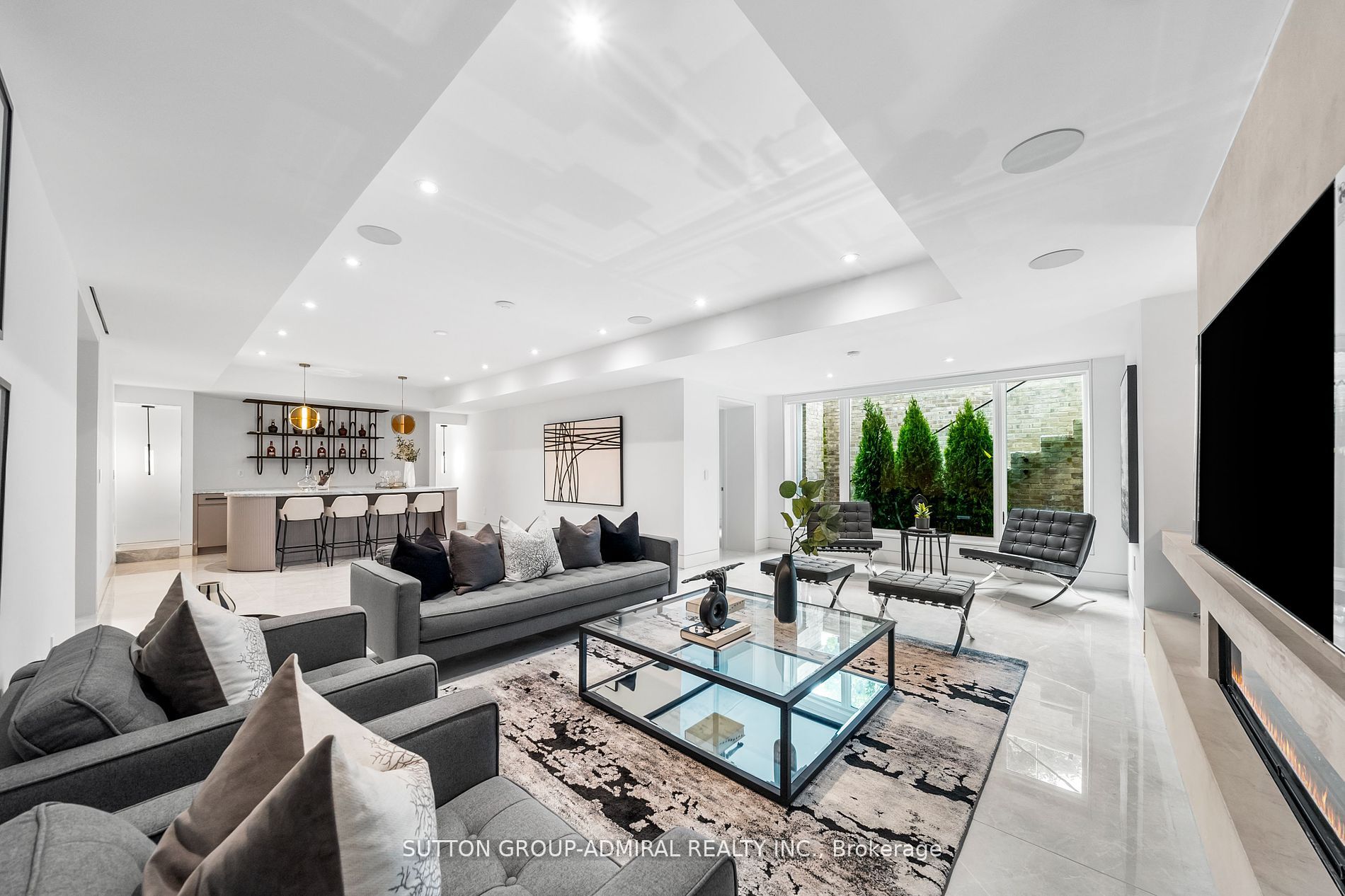 335 Lytton Boulevard