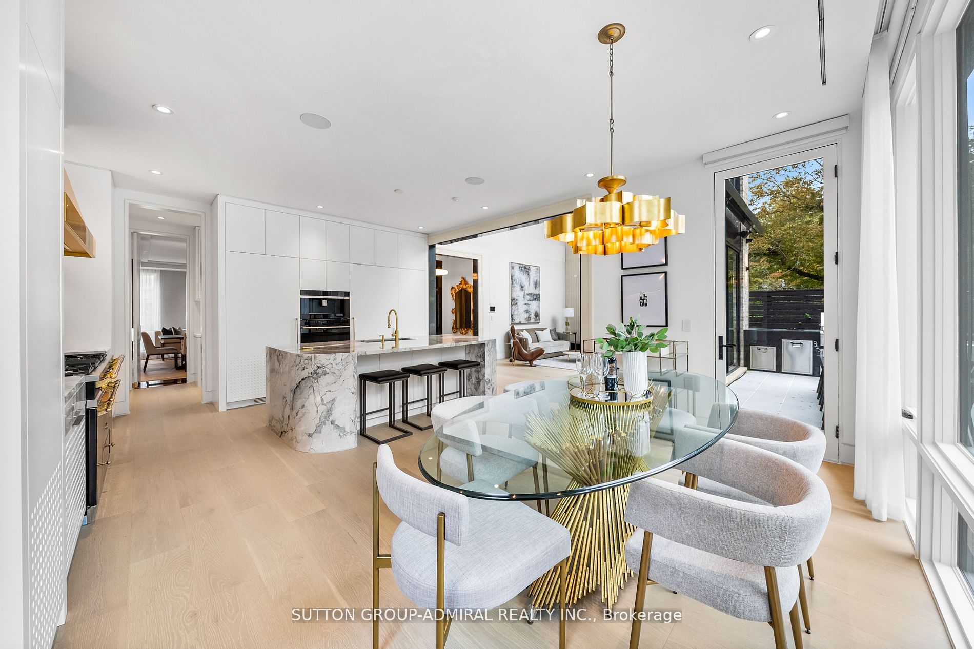 335 Lytton Boulevard
