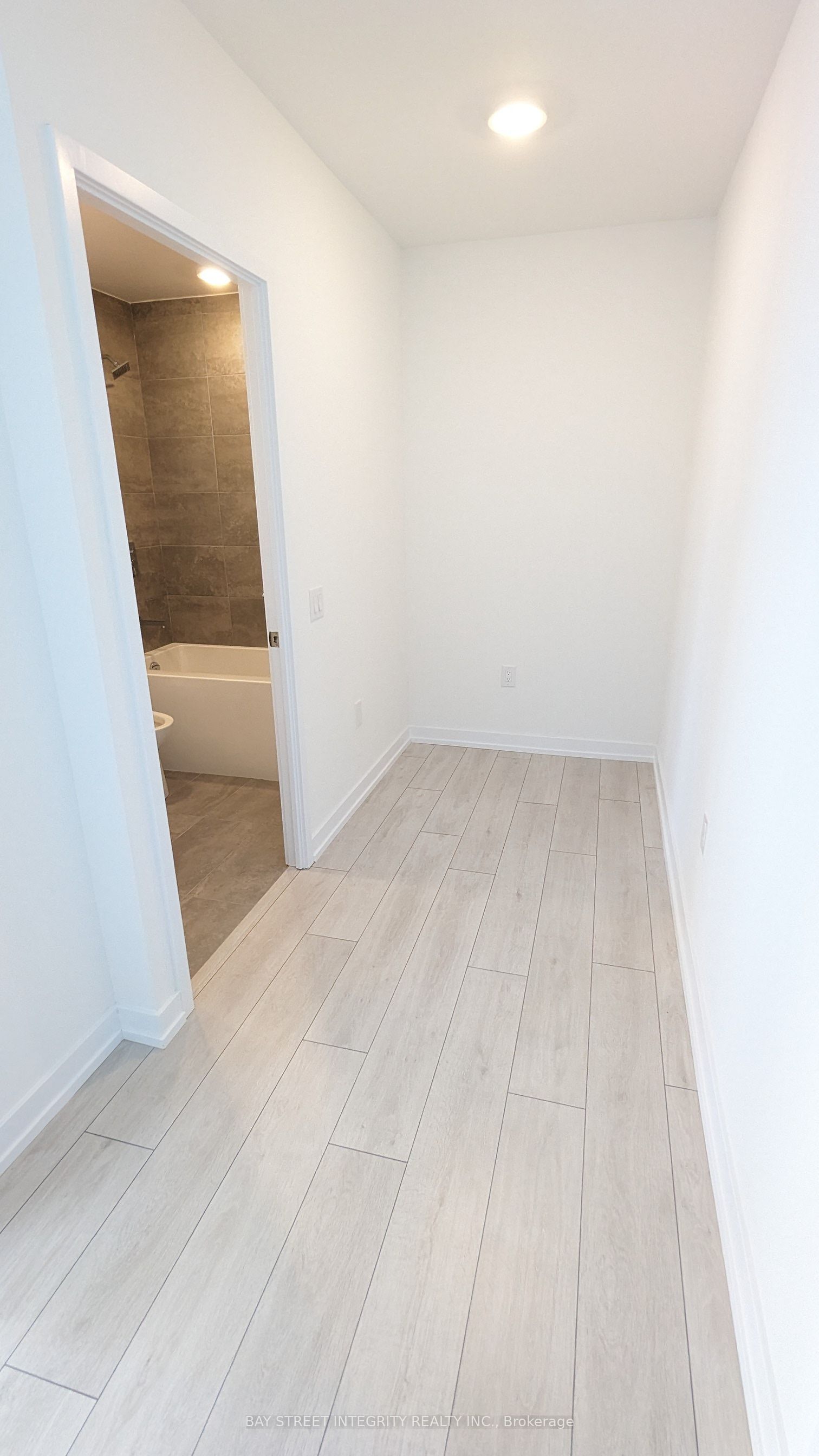 500 DUPONT Street #703