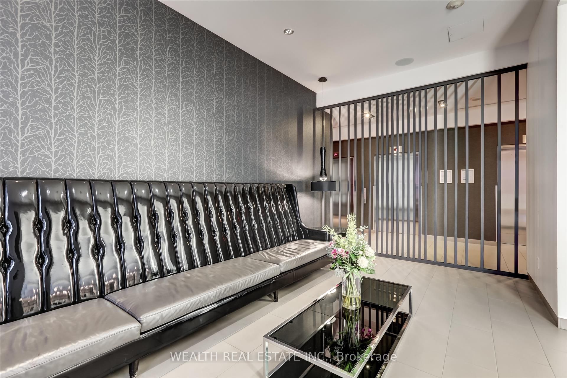 560 Front Street W, #726