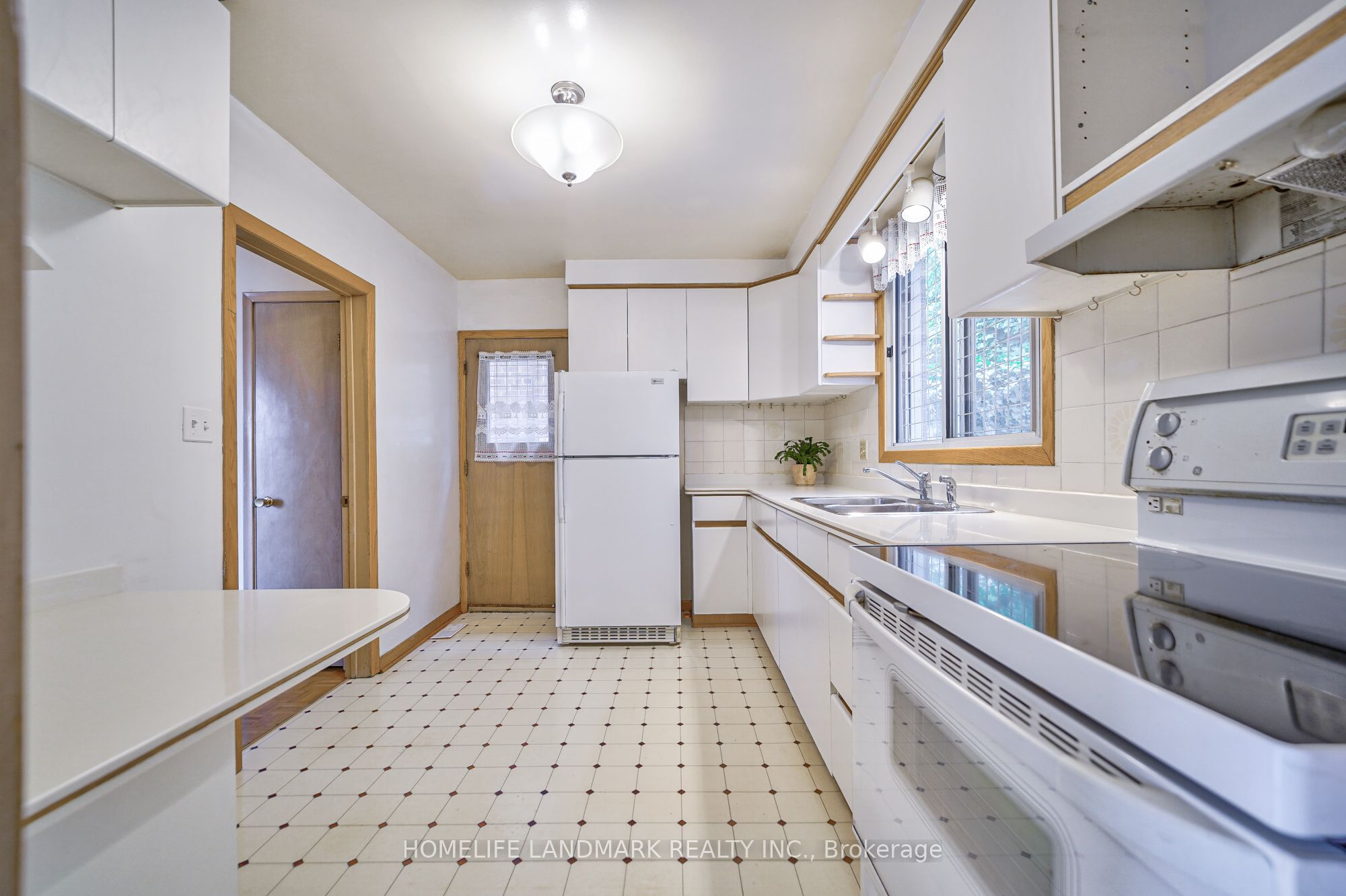 796 Davenport Road