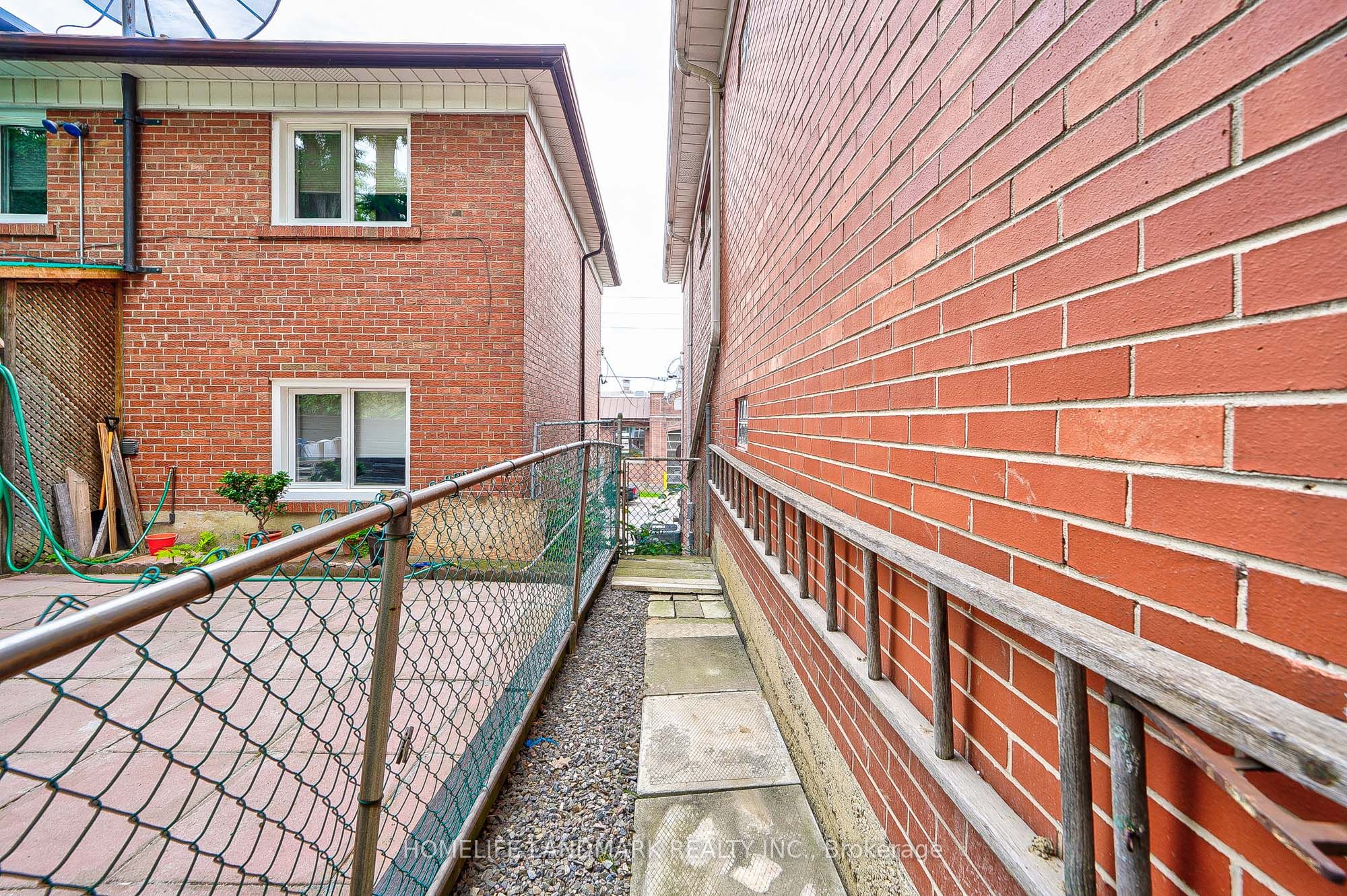 796 Davenport Road