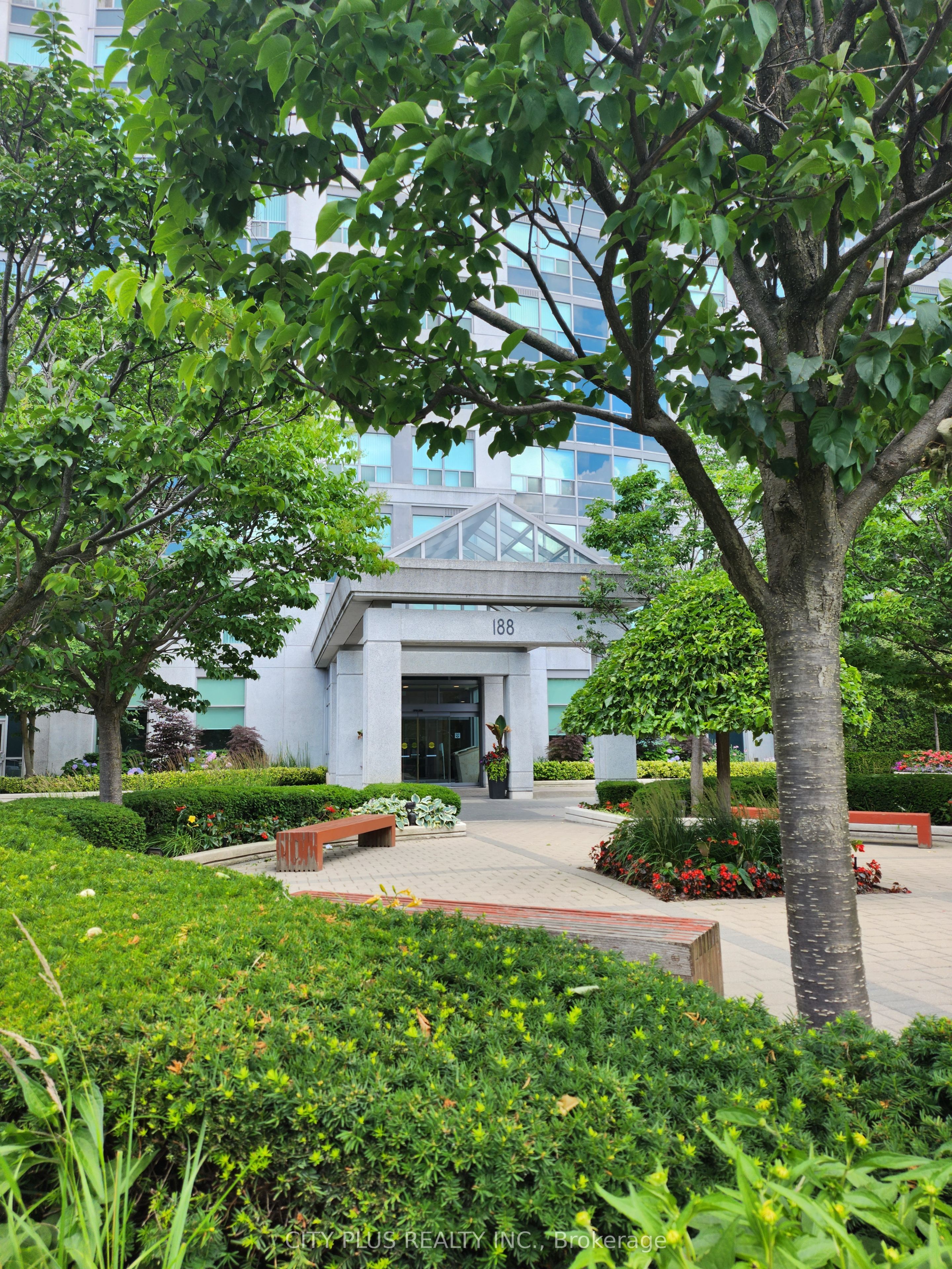 188 Doris Avenue, #411